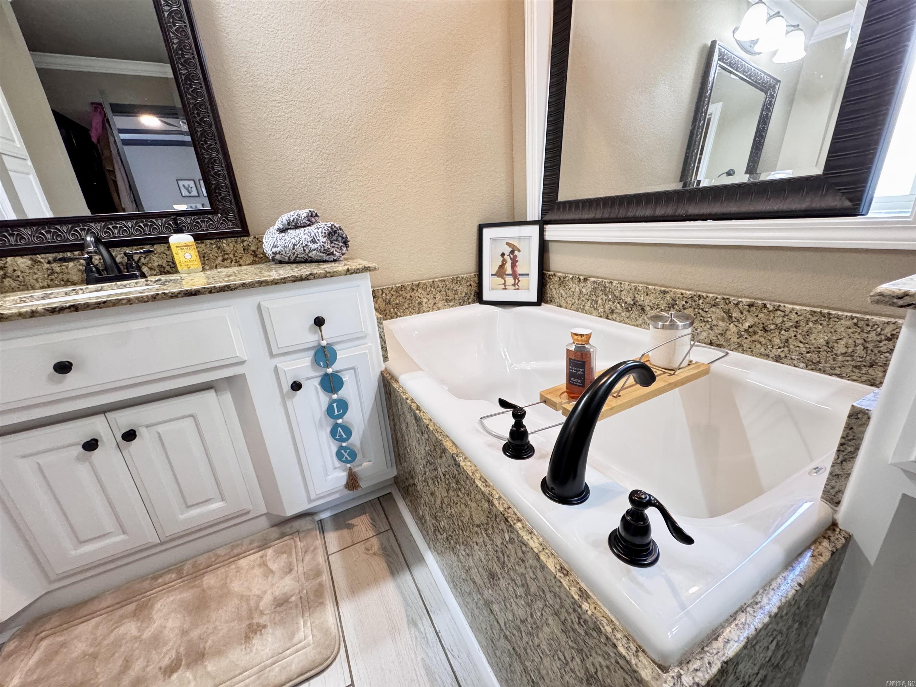 CROSS CREEK - Residential