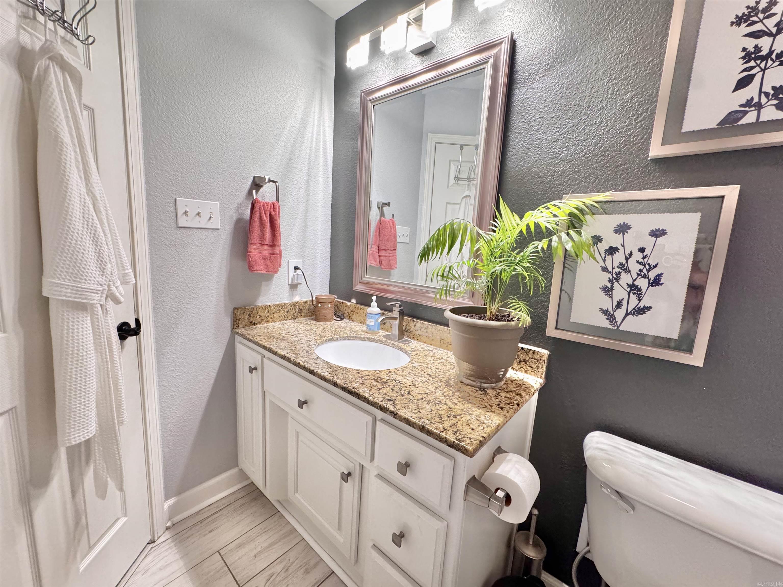 CROSS CREEK - Residential