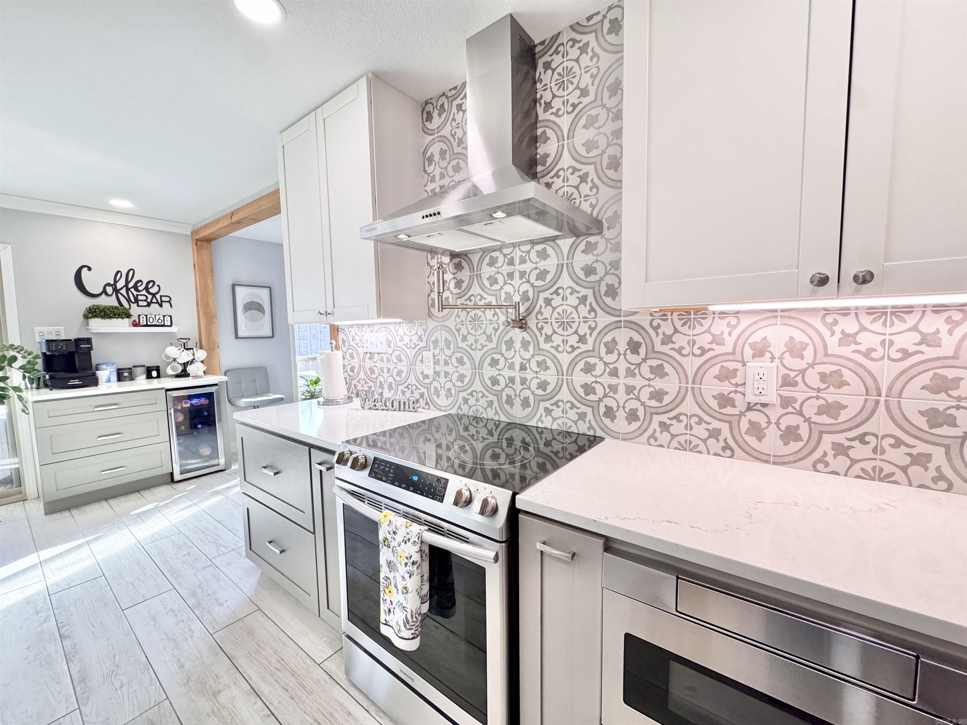 CROSS CREEK - Residential