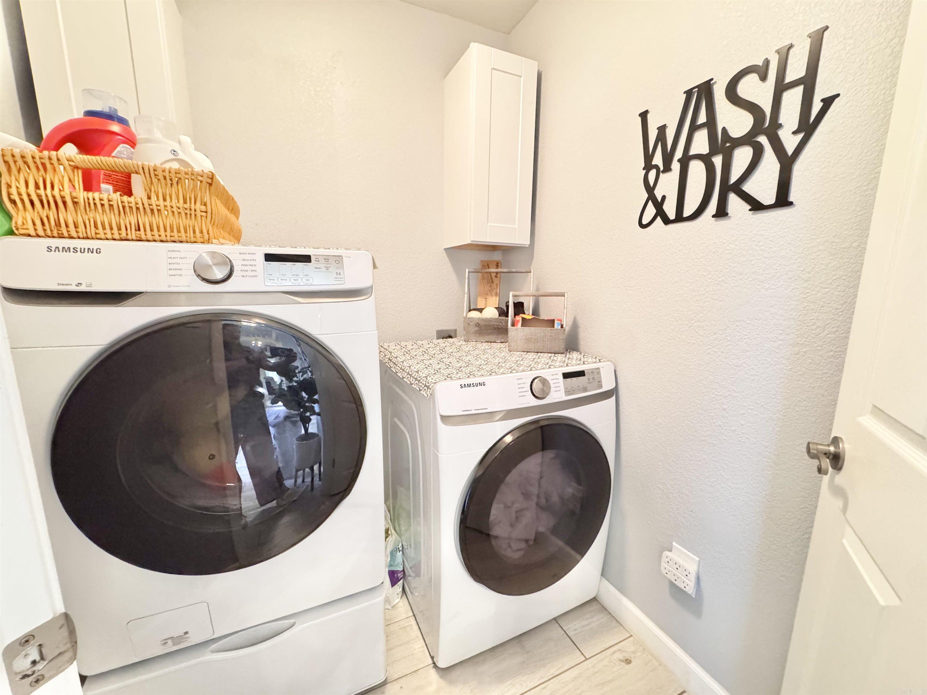 CROSS CREEK - Residential