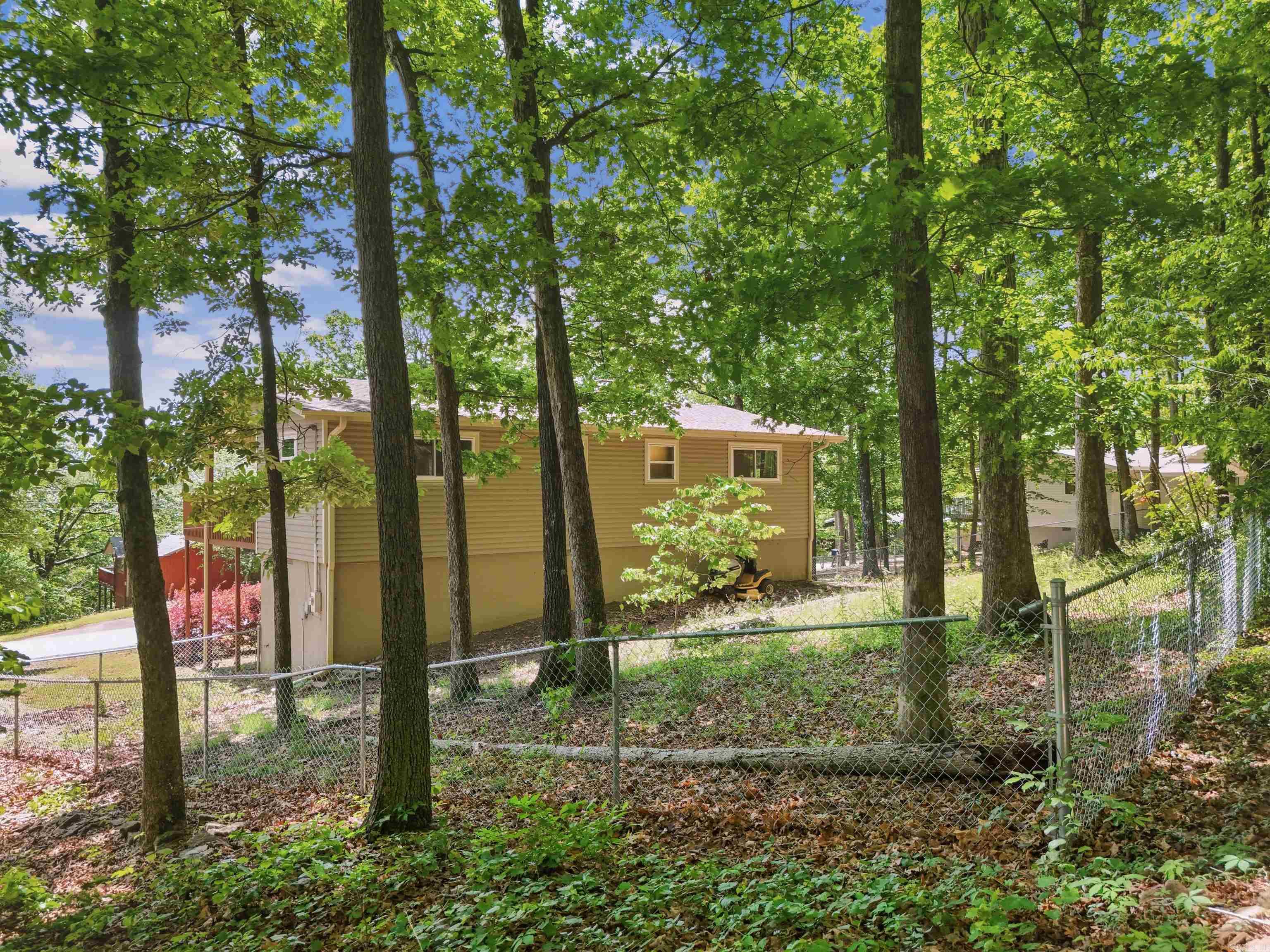CHELSEA GLADE - Residential
