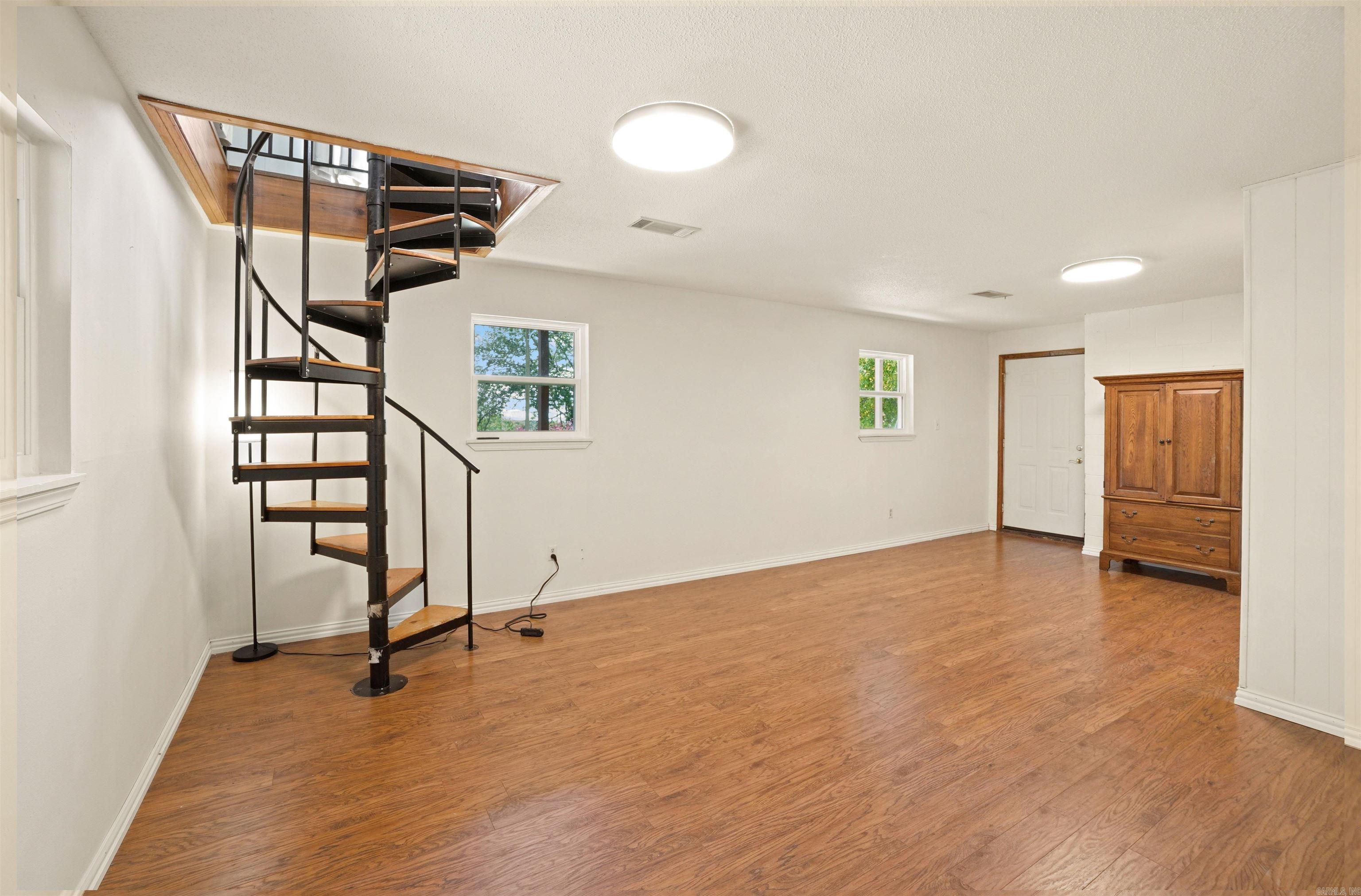 CHELSEA GLADE - Residential