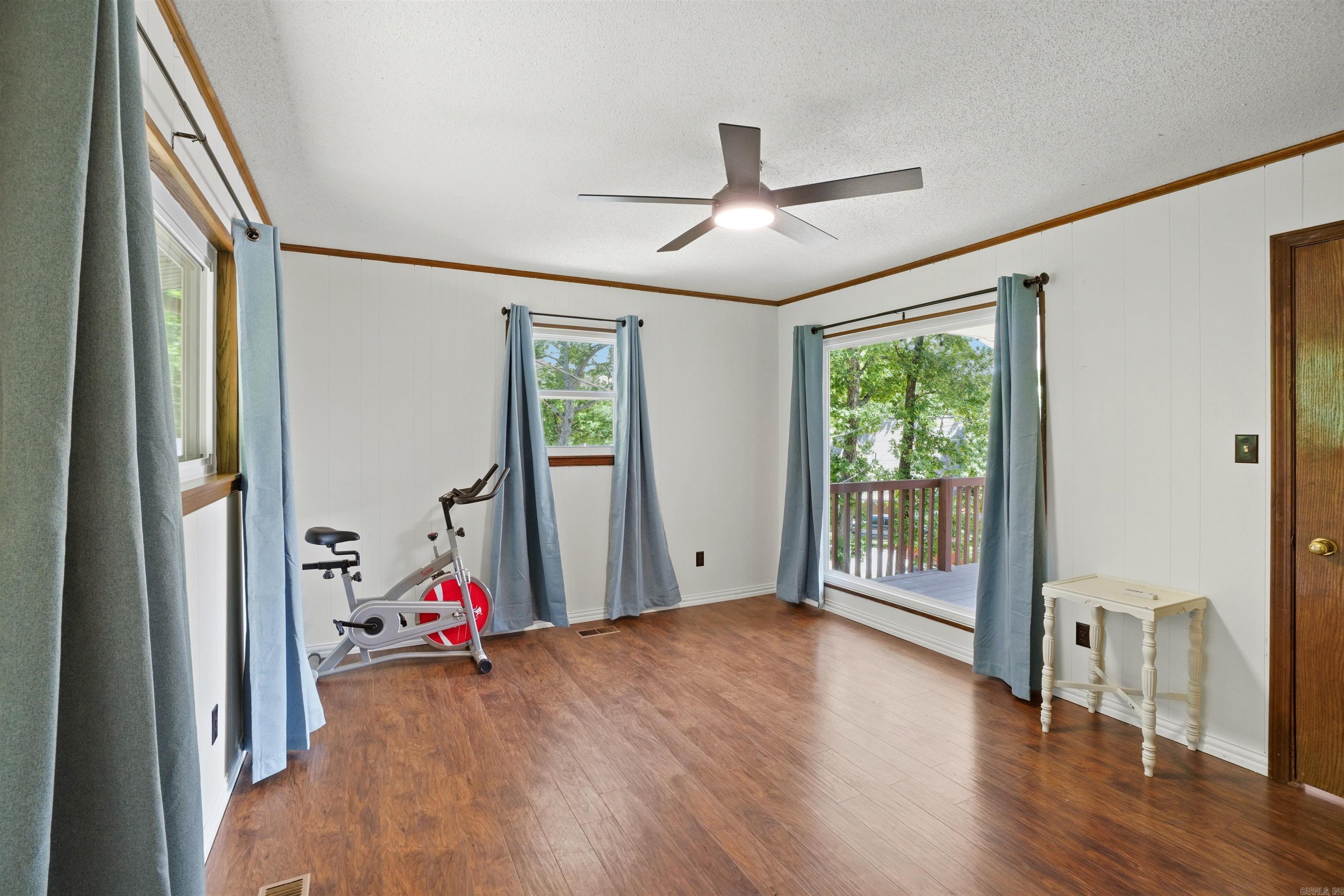 CHELSEA GLADE - Residential