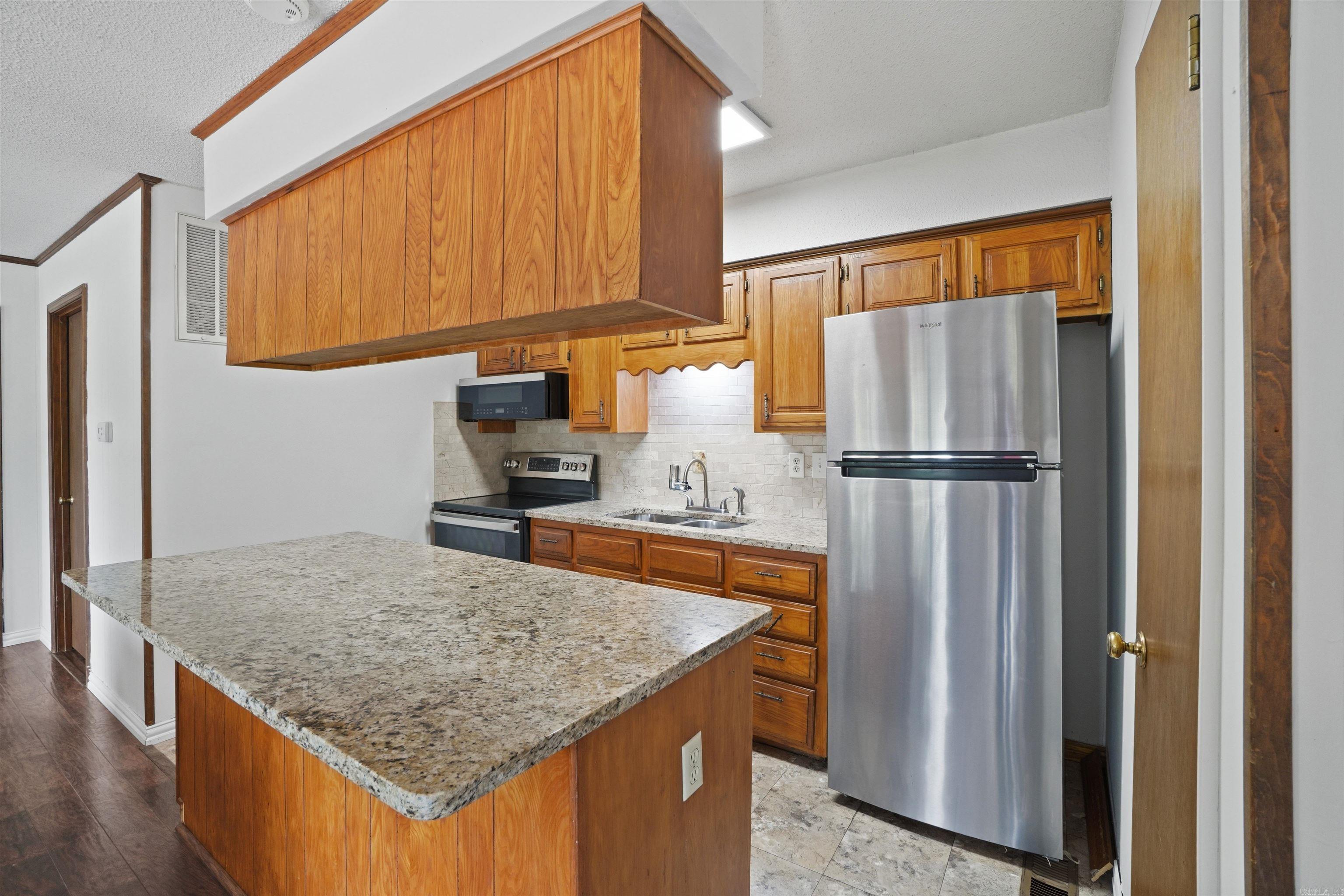 CHELSEA GLADE - Residential