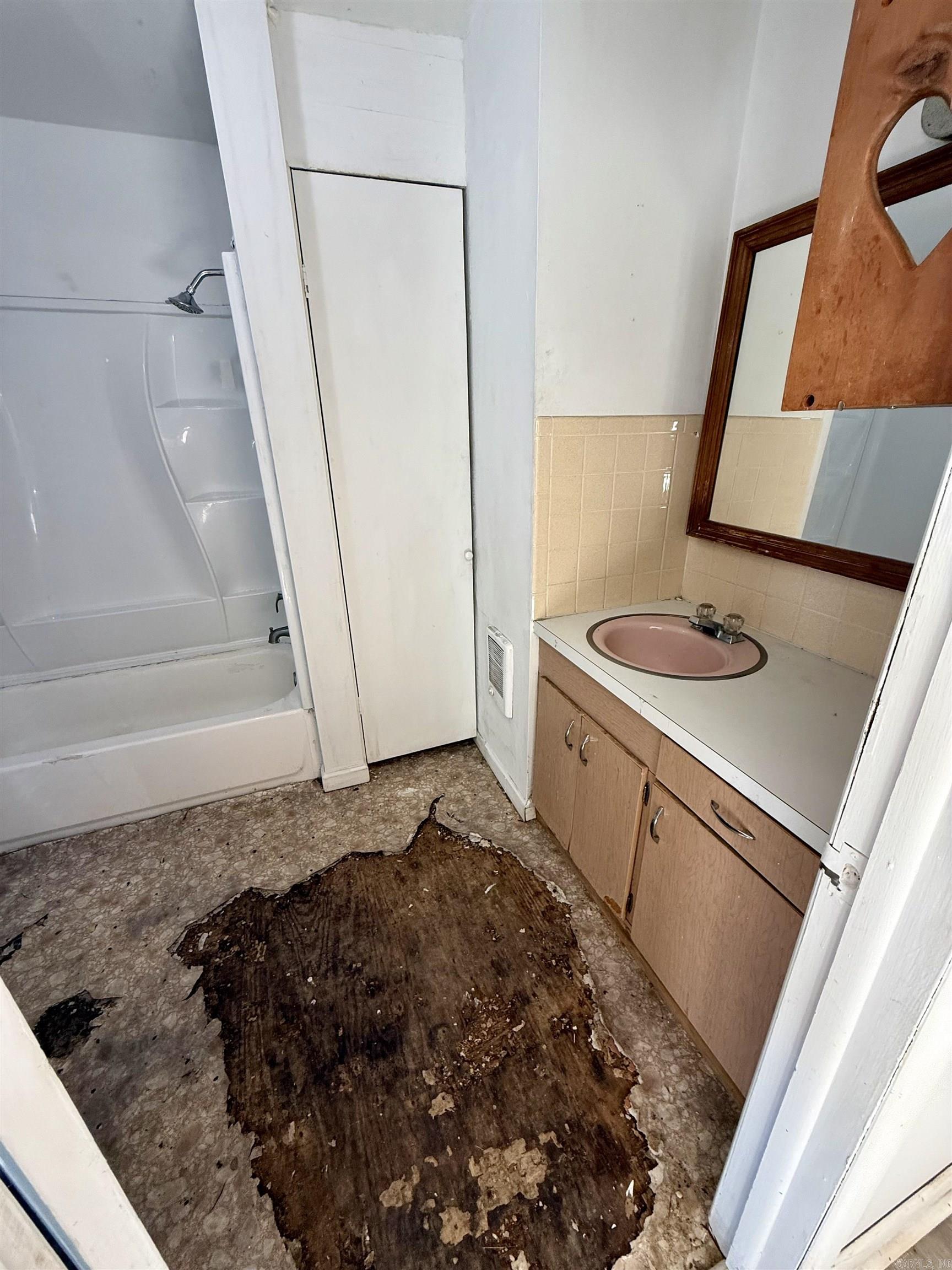 Lake View - Residential