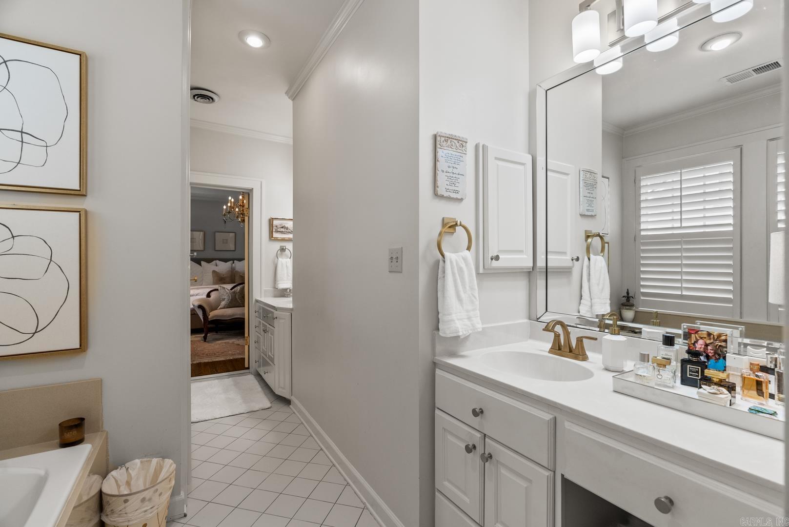 SHADOWLAWN - Residential