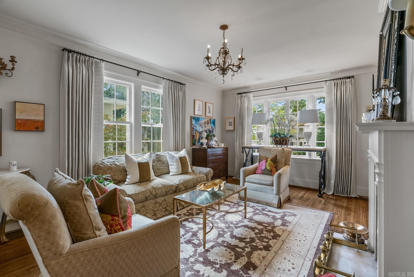 SHADOWLAWN - Residential