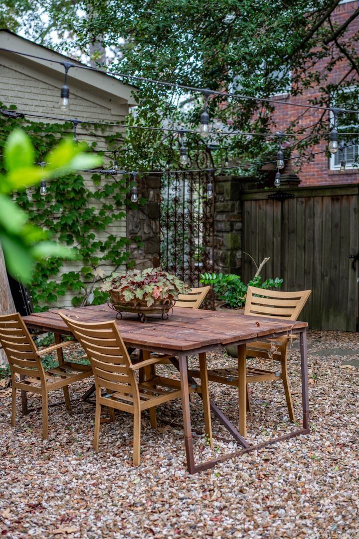 SHADOWLAWN - Residential