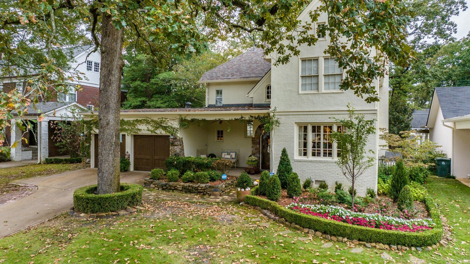 SHADOWLAWN - Residential