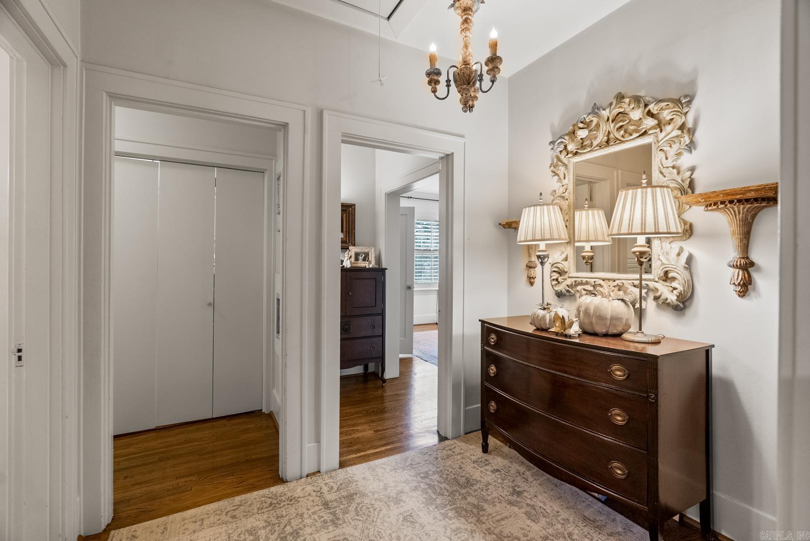 SHADOWLAWN - Residential