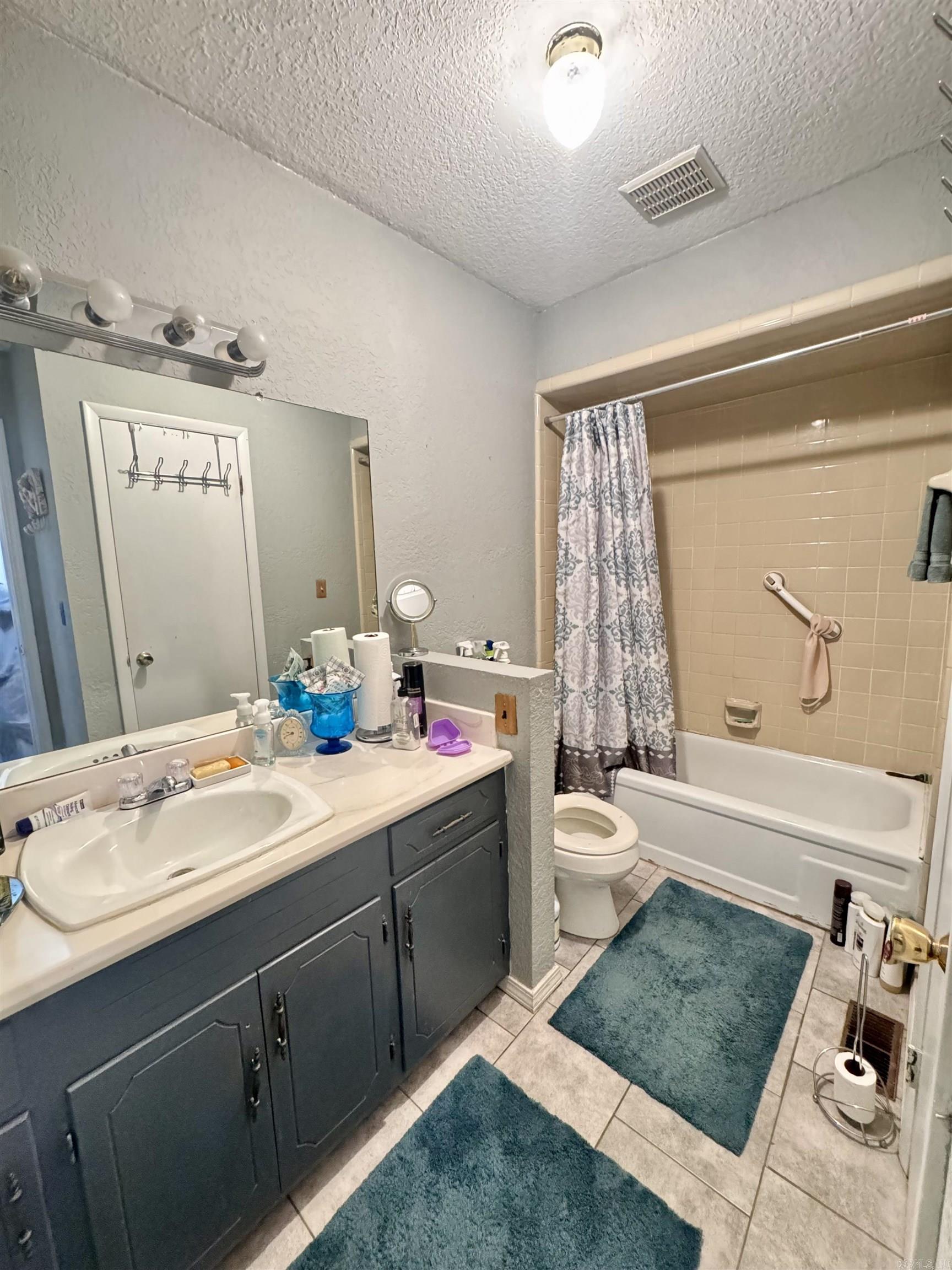 LEISURE ESTATES SUBDIVISION PH - Residential