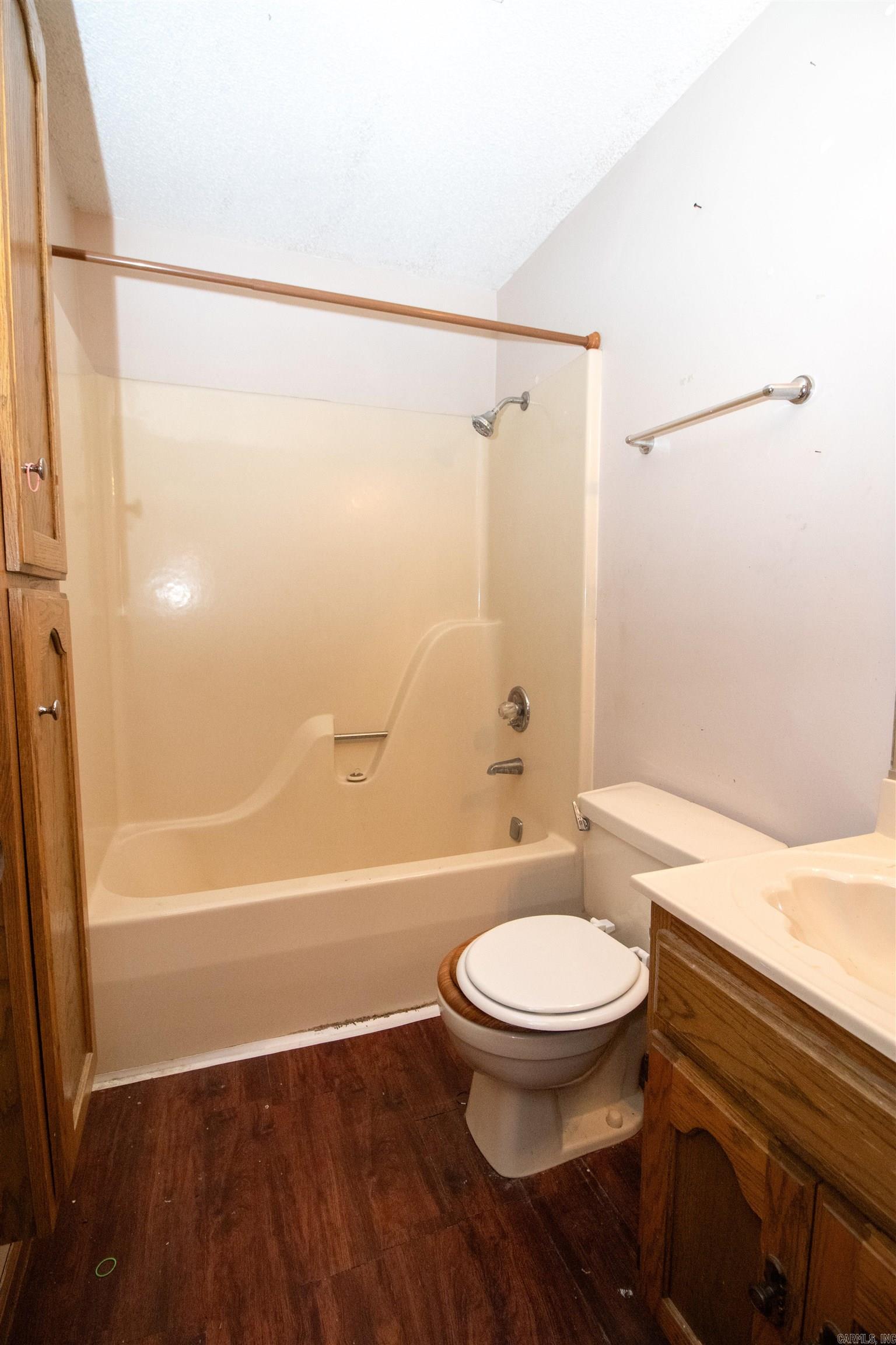 CAMBRIDGE COURT - Residential