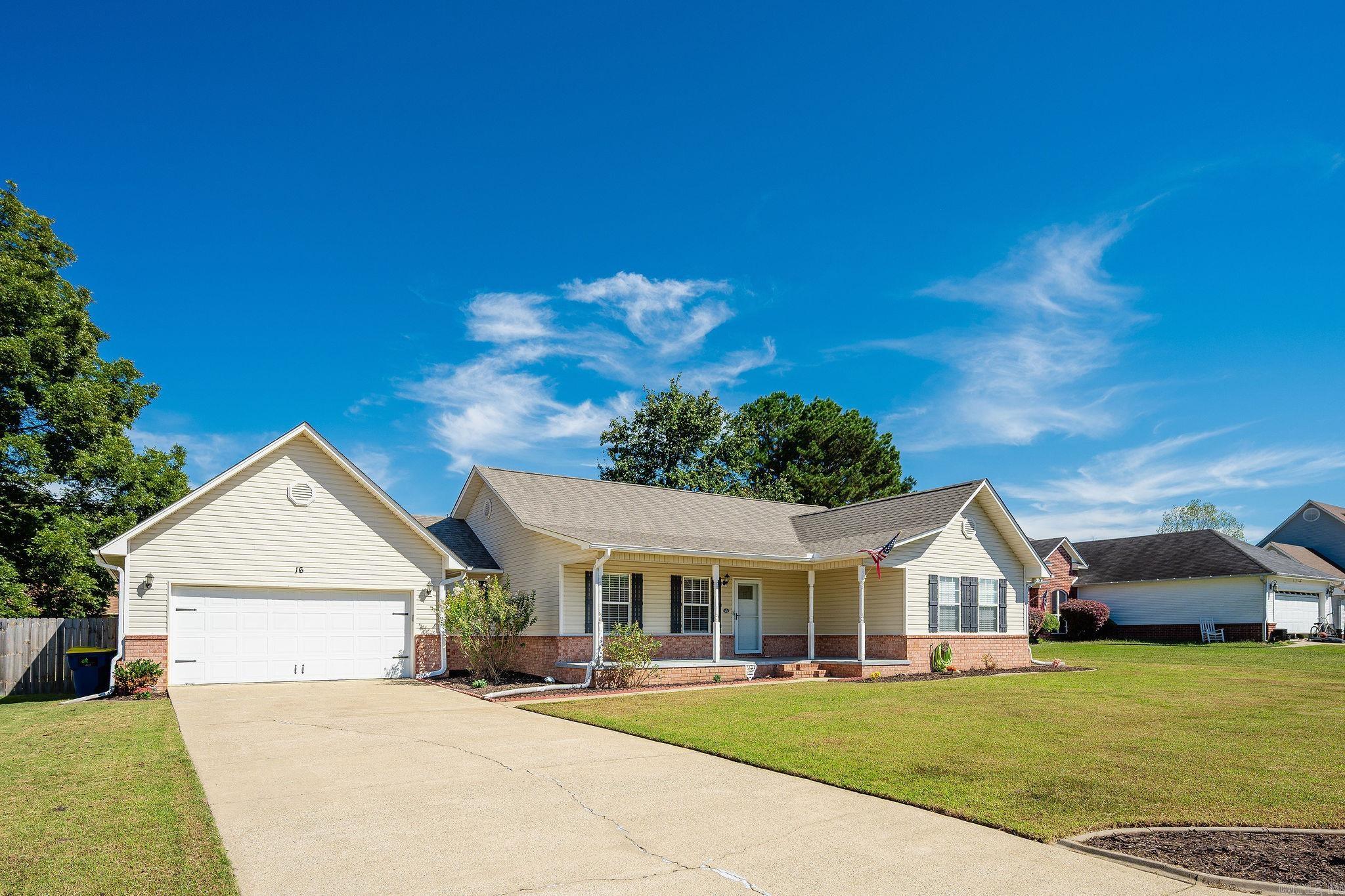 COUNTRY VILLAGE ESTATES - Residential