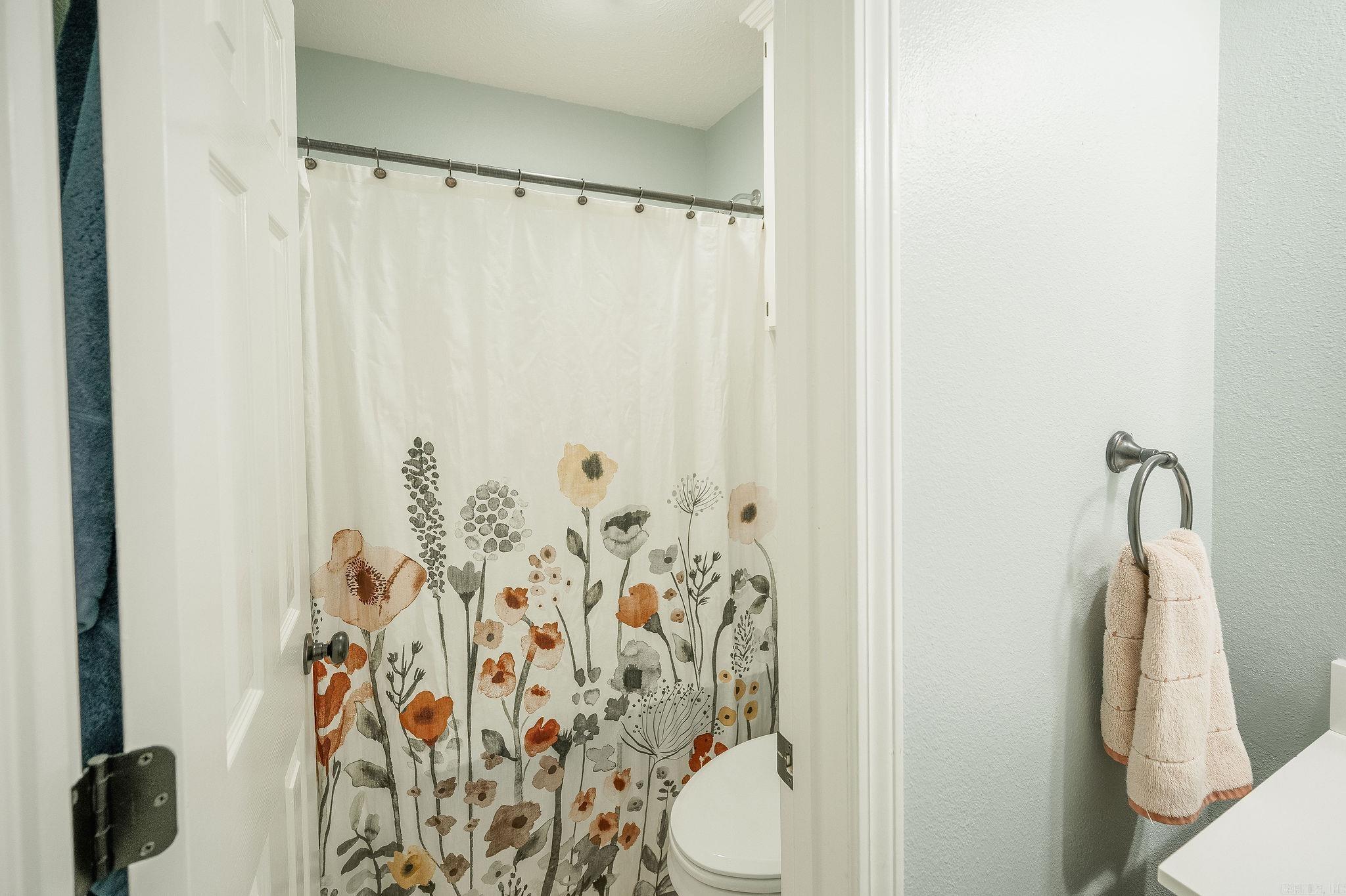 COUNTRY VILLAGE ESTATES - Residential