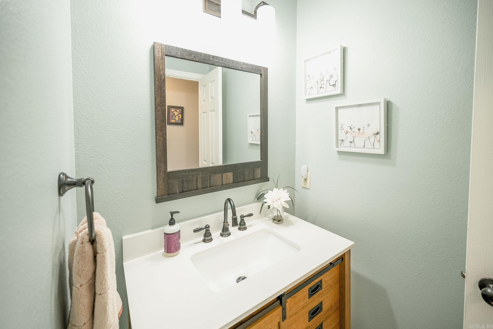 COUNTRY VILLAGE ESTATES - Residential