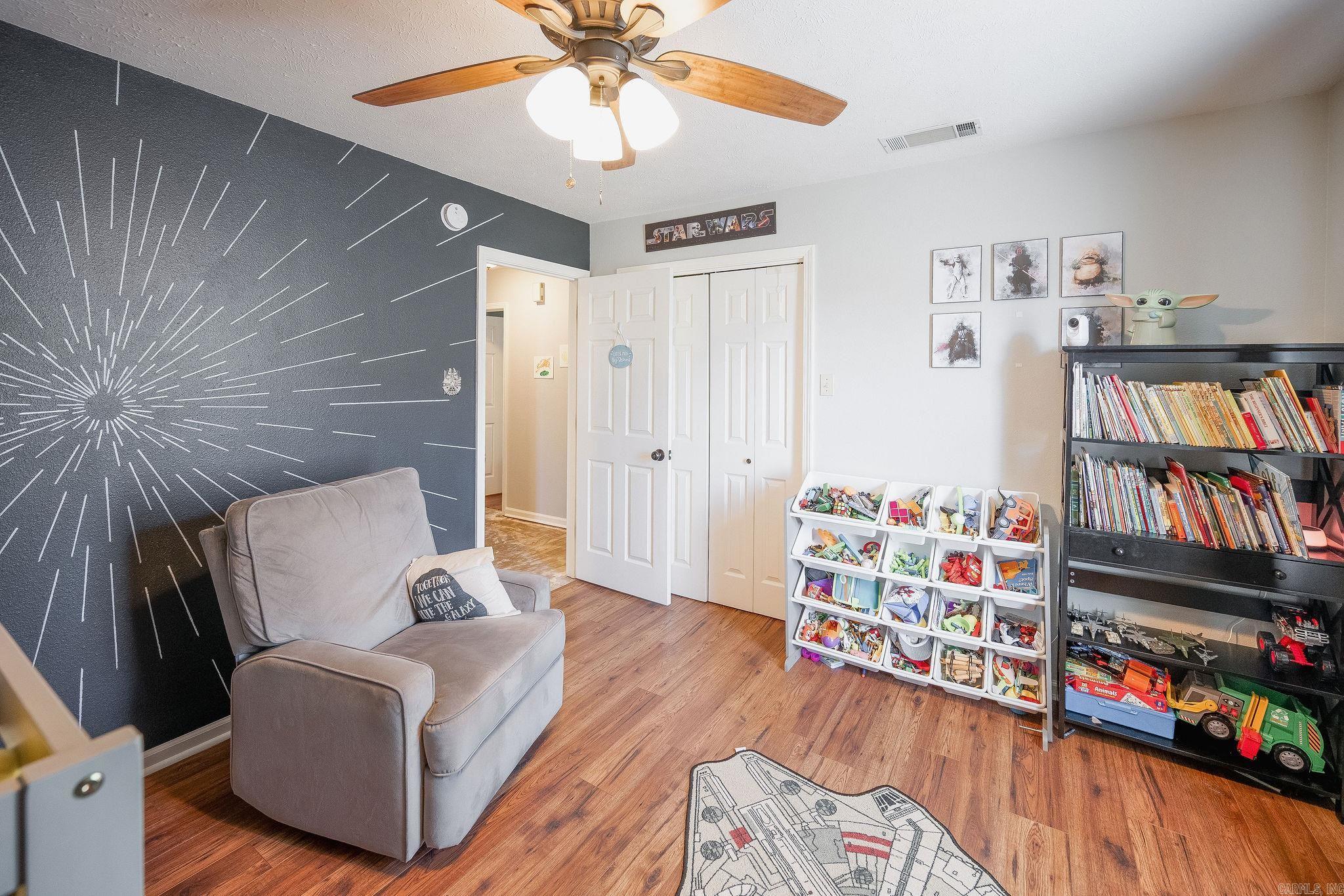 COUNTRY VILLAGE ESTATES - Residential