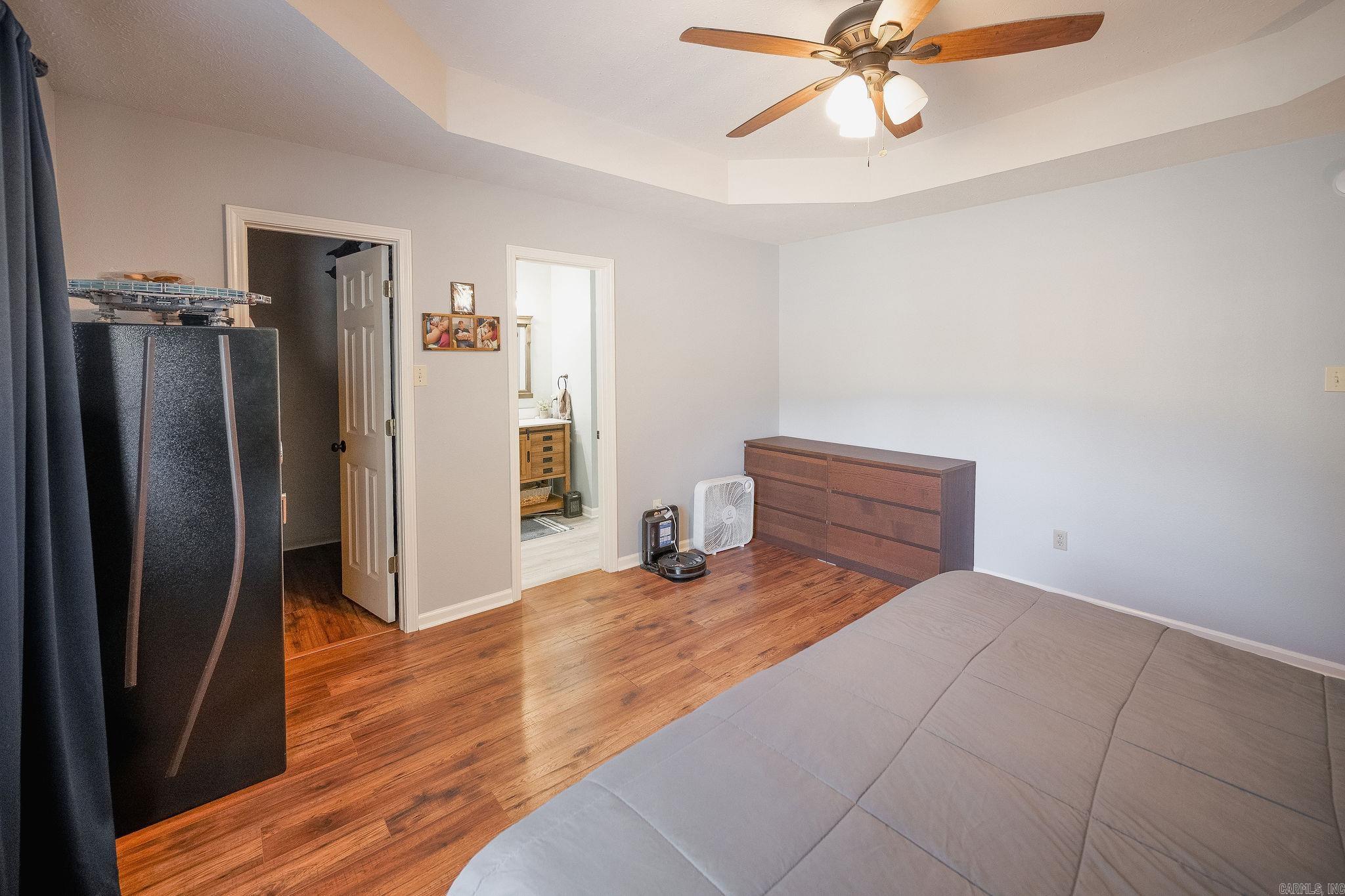 COUNTRY VILLAGE ESTATES - Residential