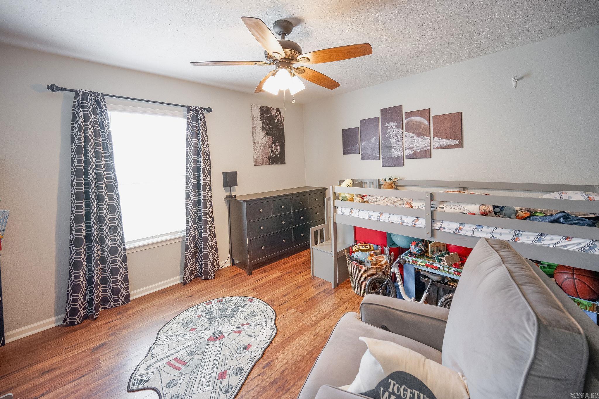 COUNTRY VILLAGE ESTATES - Residential