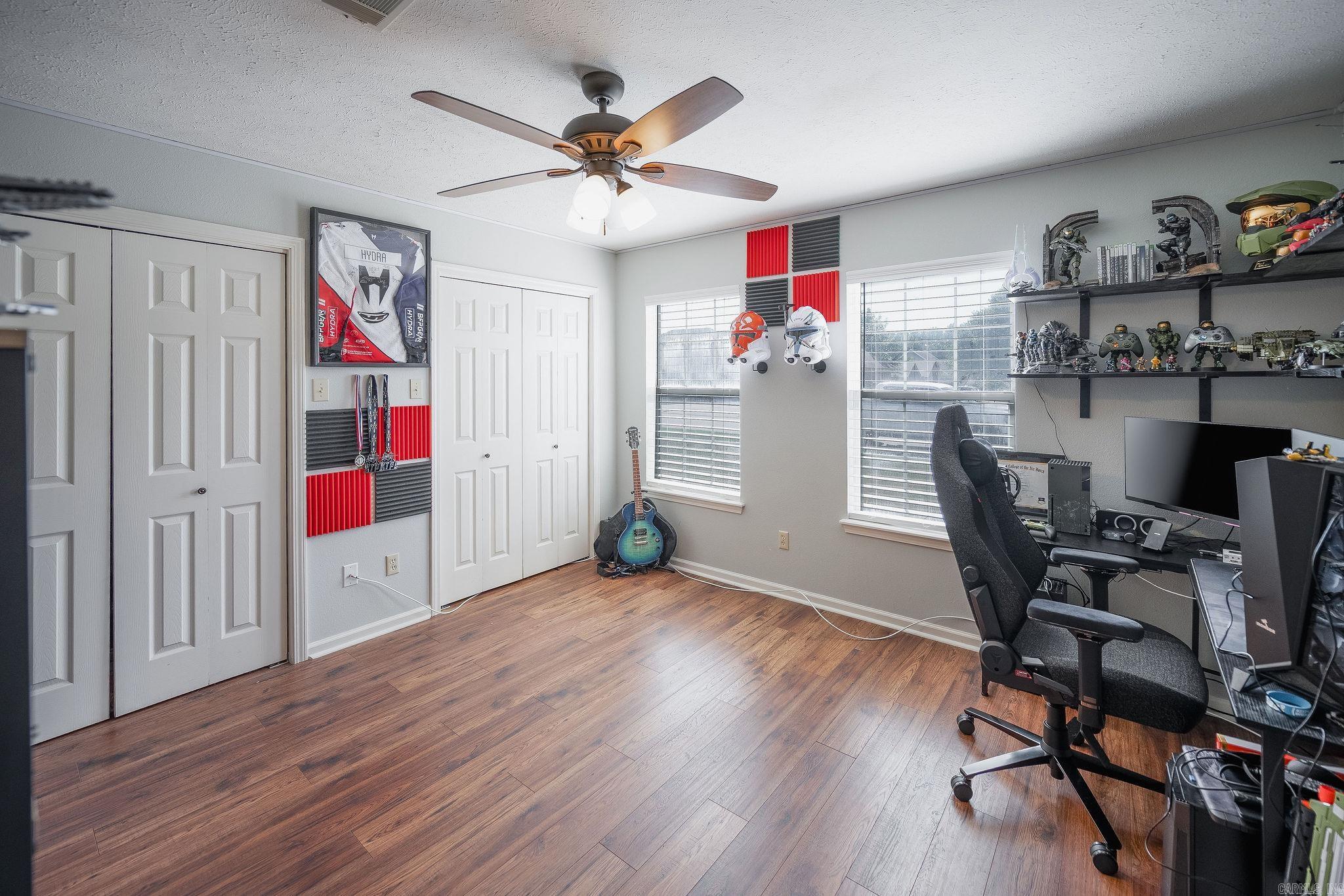 COUNTRY VILLAGE ESTATES - Residential