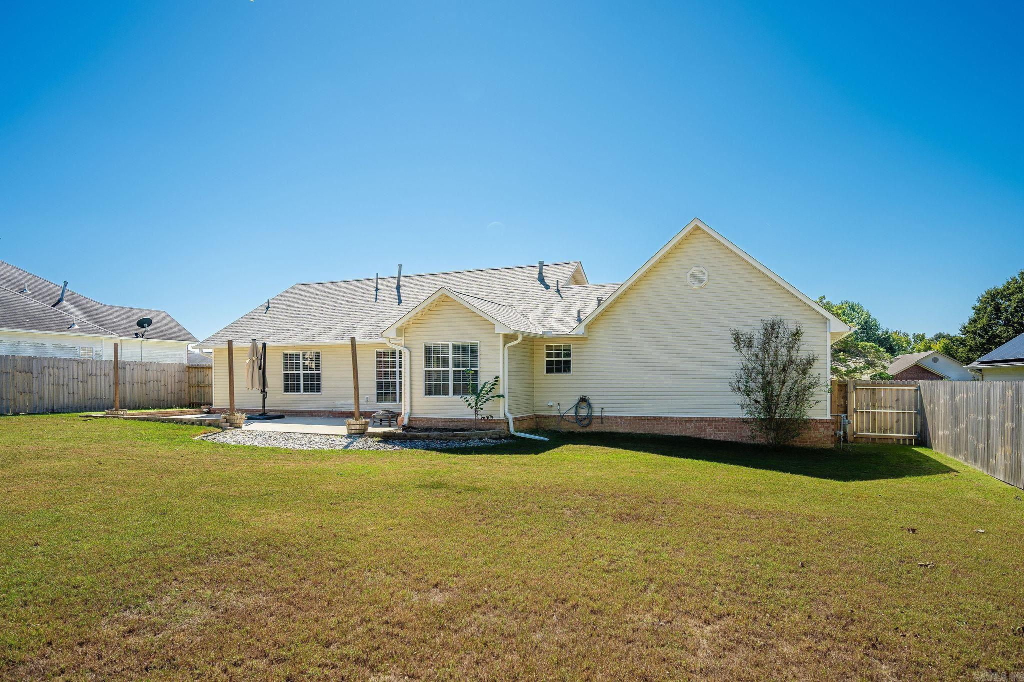 COUNTRY VILLAGE ESTATES - Residential
