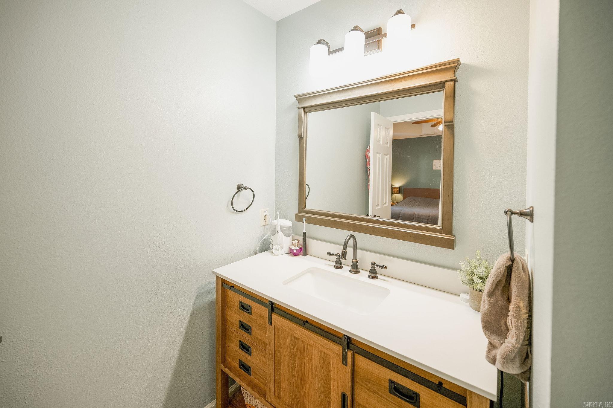 COUNTRY VILLAGE ESTATES - Residential