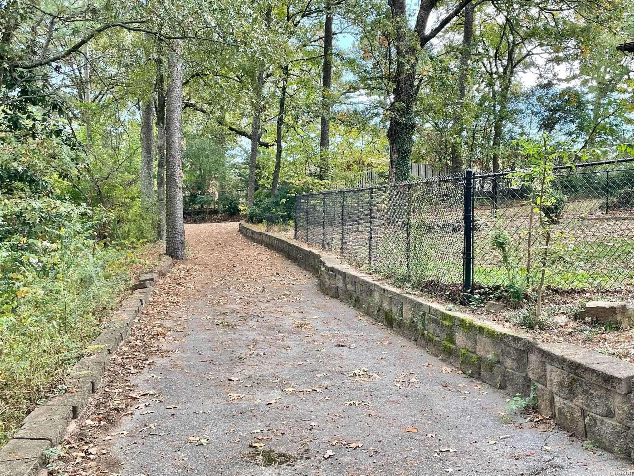 INDIAN HILLS ESTATES - Residential