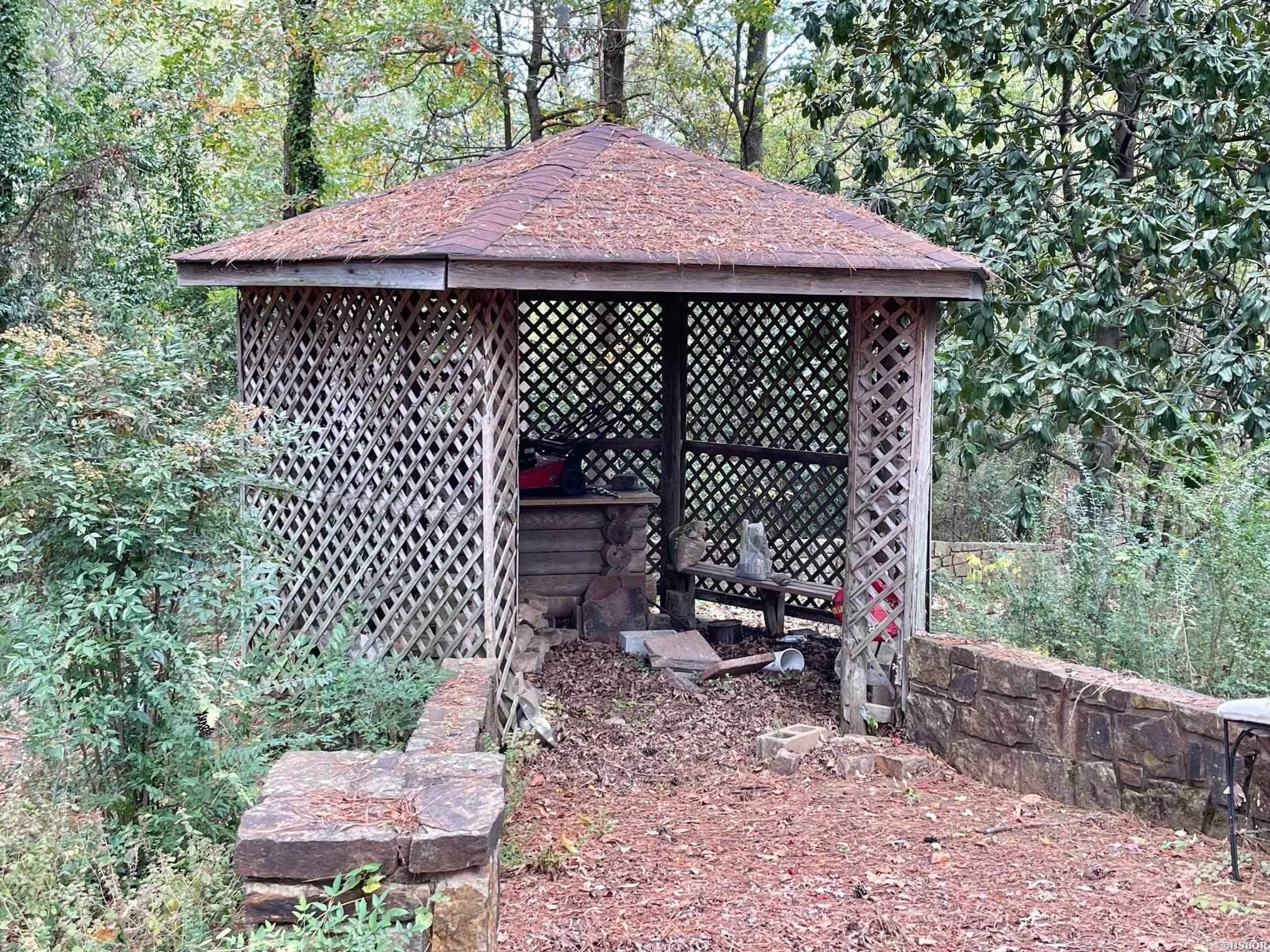 INDIAN HILLS ESTATES - Residential