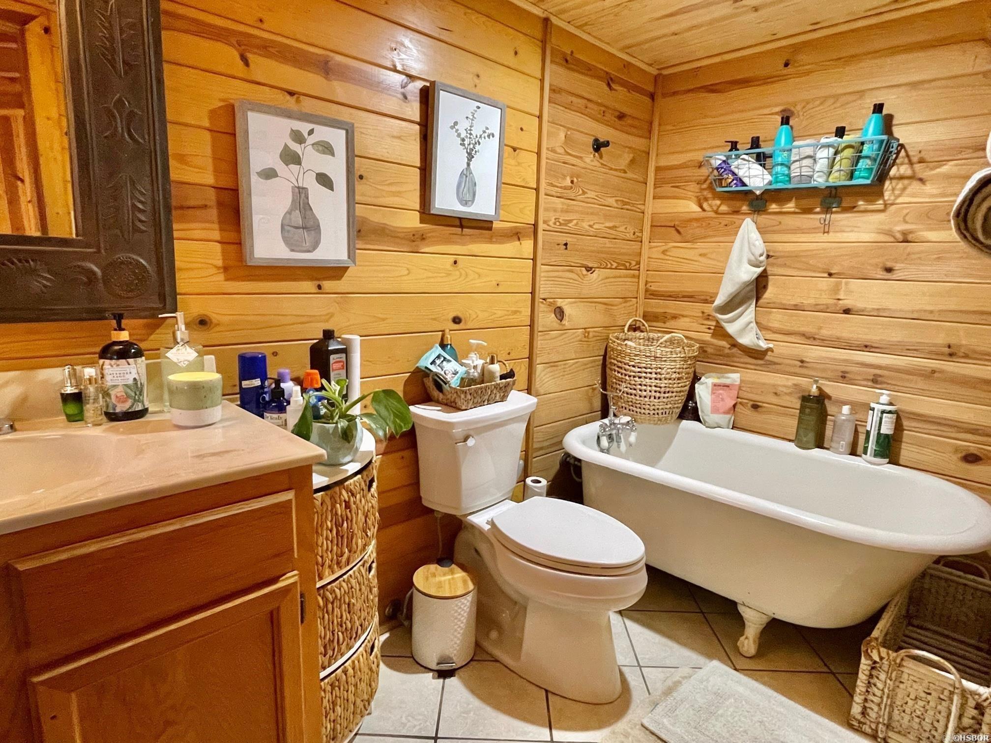 INDIAN HILLS ESTATES - Residential