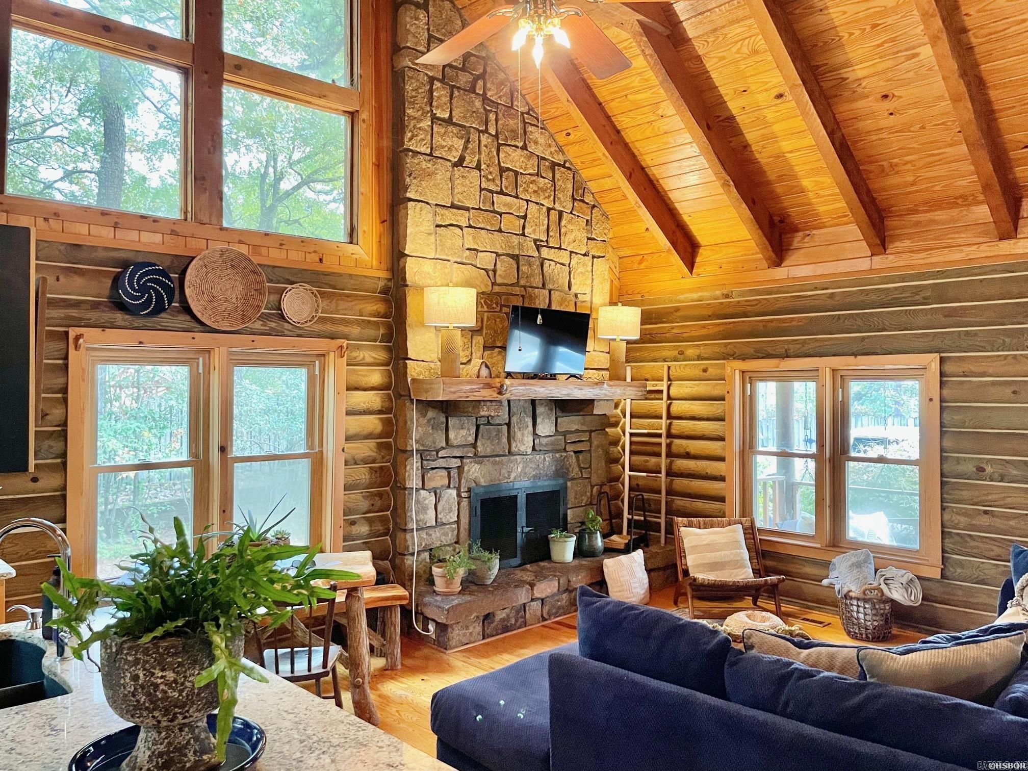 INDIAN HILLS ESTATES - Residential