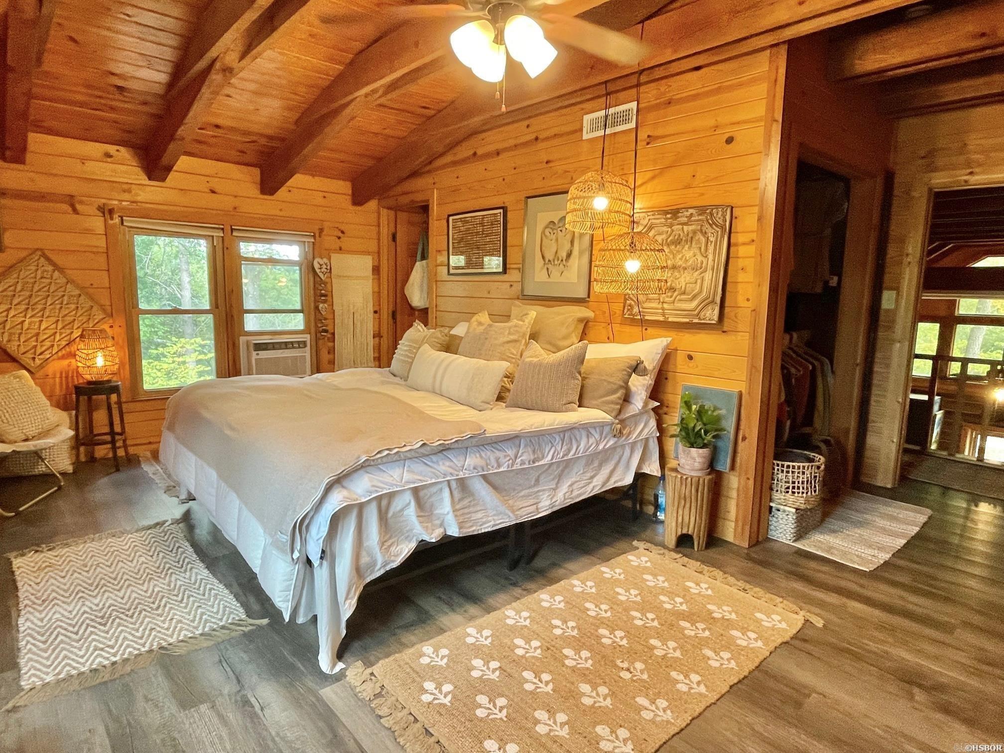 INDIAN HILLS ESTATES - Residential