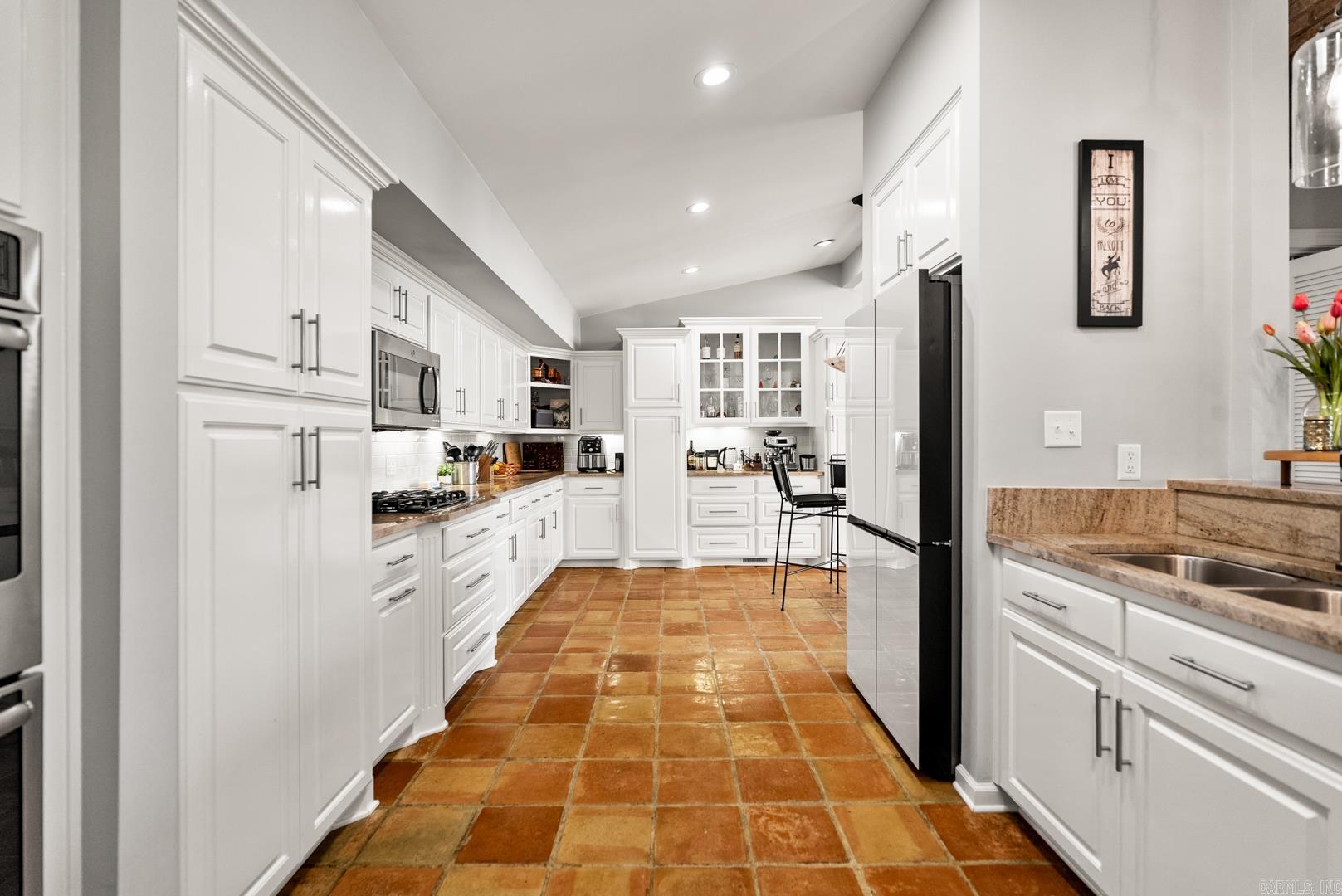 COUNTRY CLUB ADD - Residential