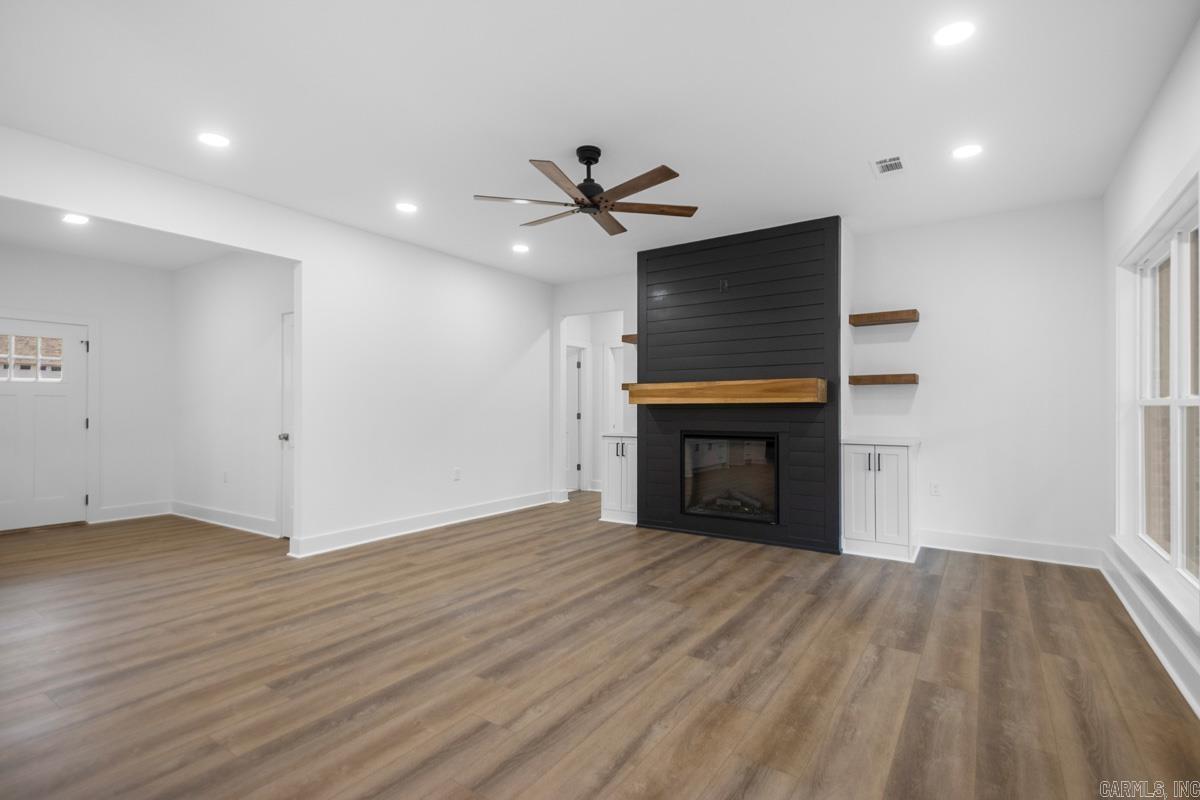 SILVER SPRINGS PH VIII - Residential