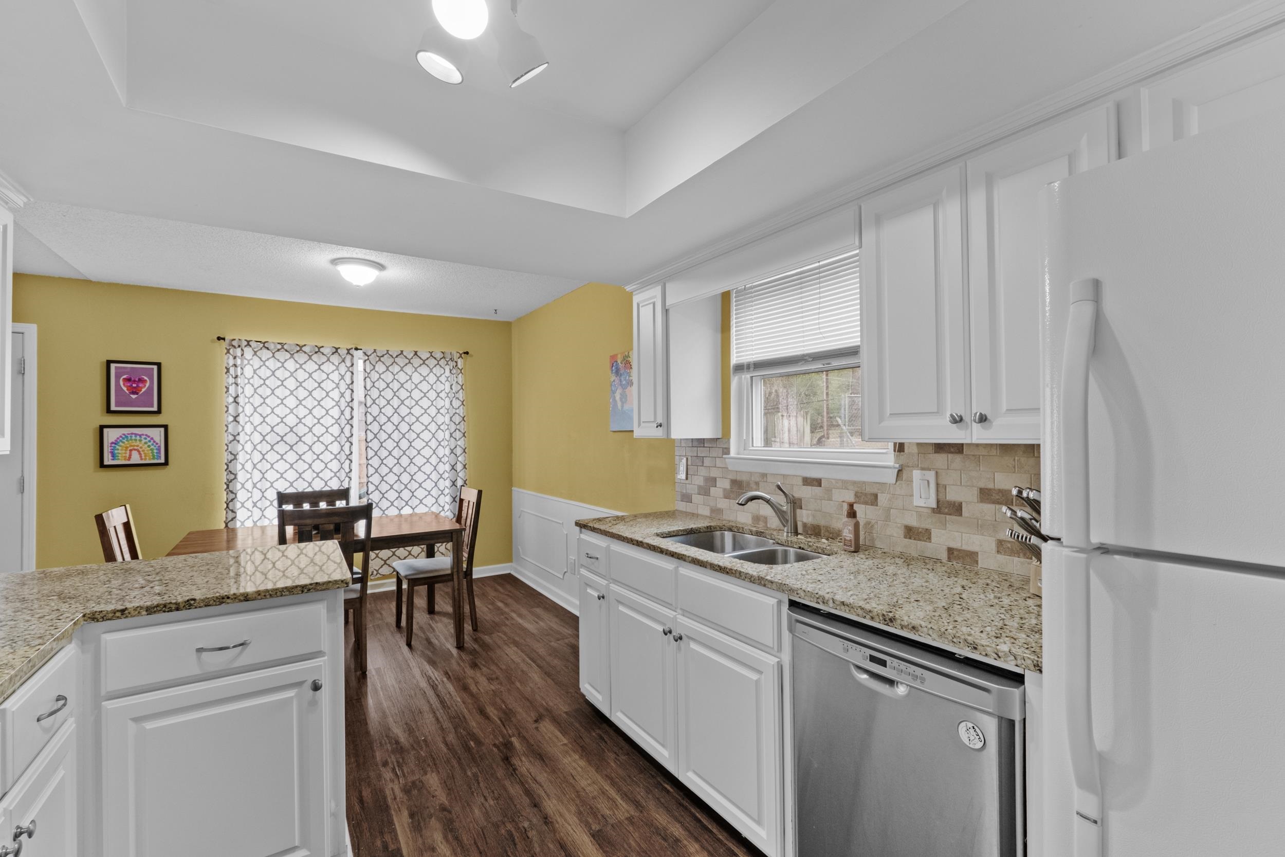 PARKWAY PLACE - Residential