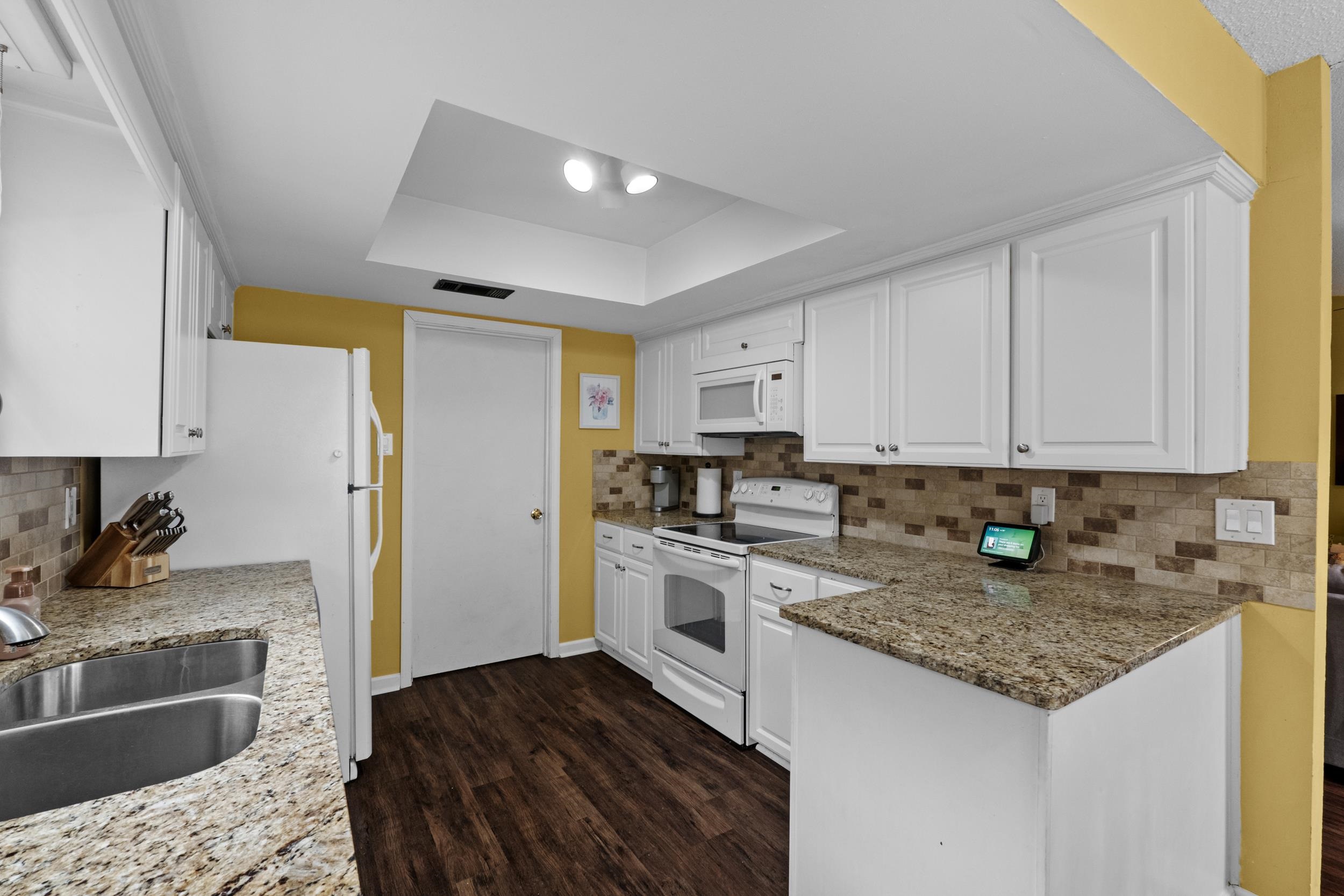 PARKWAY PLACE - Residential