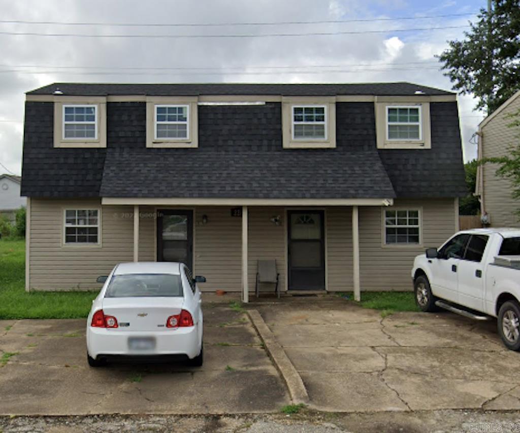 Multi family investment opportunity located in the heart of Jonesboro. Don't miss this income generating property! This duplex features two apartments. Spacious two-bedroom, one and a half bath unit is currently renting for $750 per month. To be sold "as is, where is".