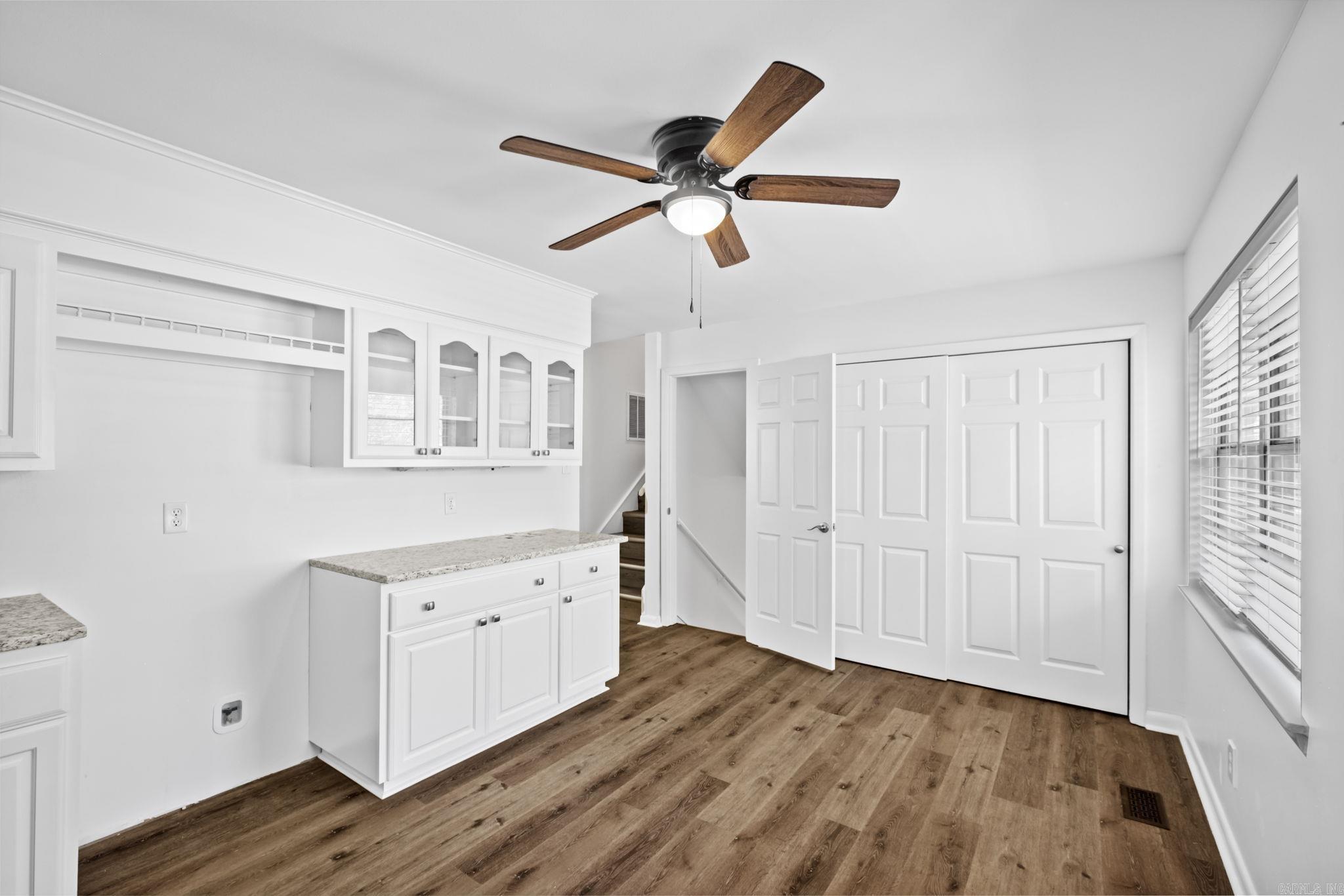 INDIAN HILLS - Residential