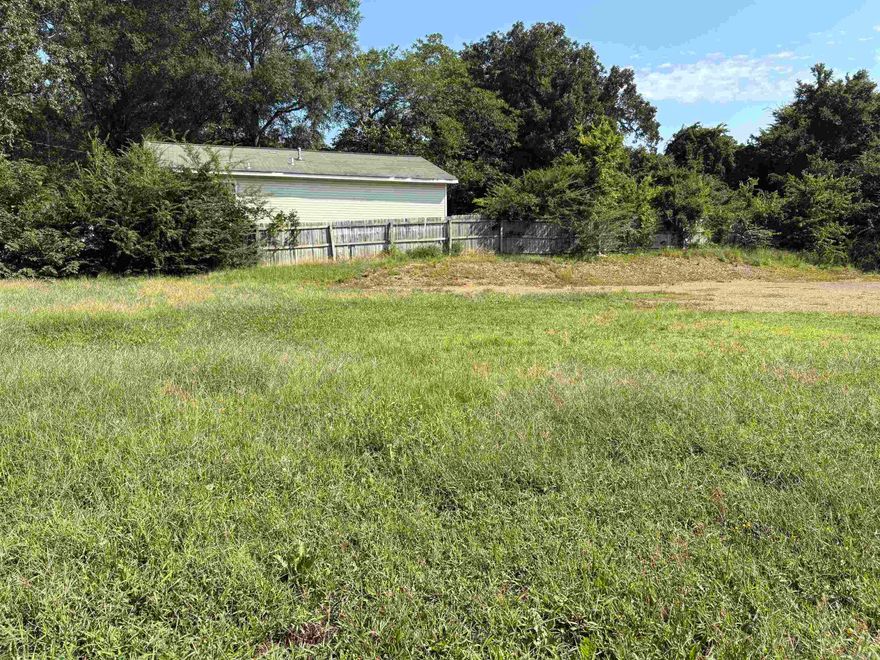 Cleared lot with utilities available. Ready for your new home or investment project! Contact me for any additional questions.