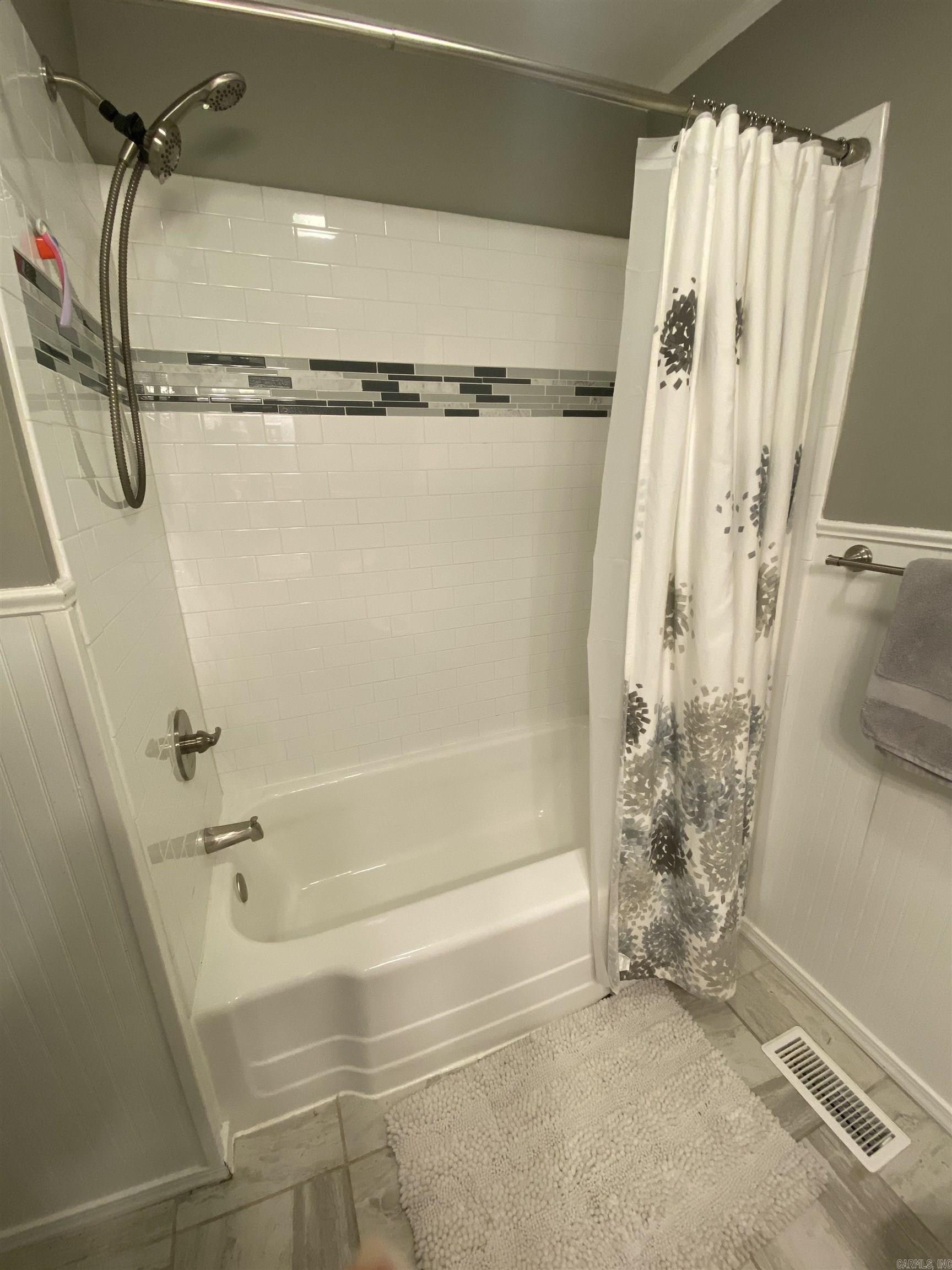 Greenland Hills - Residential Lease