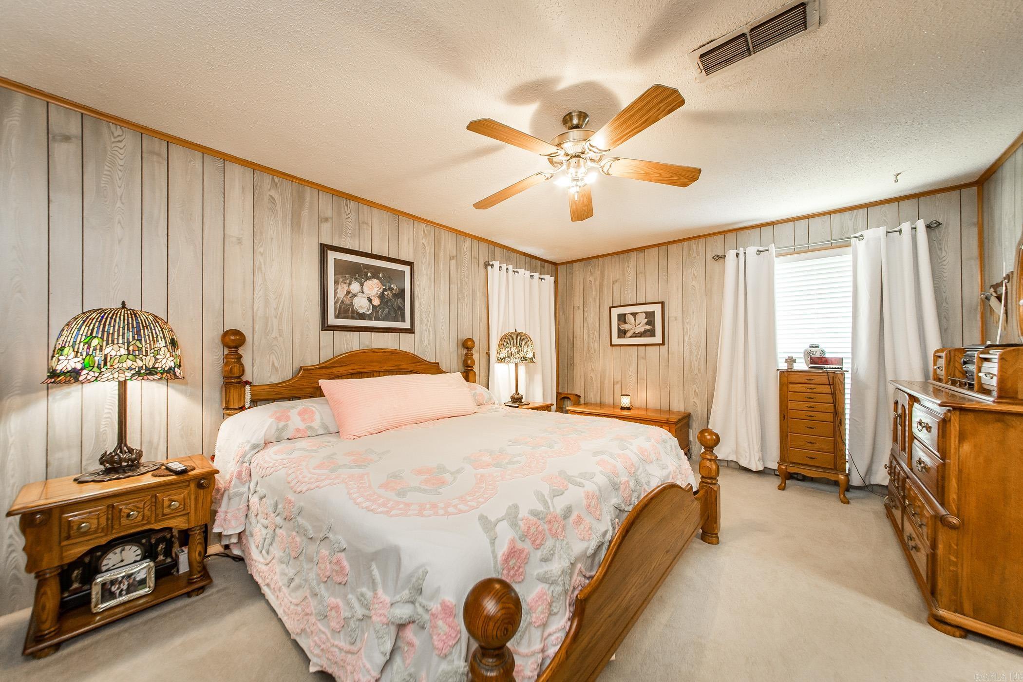 CATHERINE SHORES - Residential