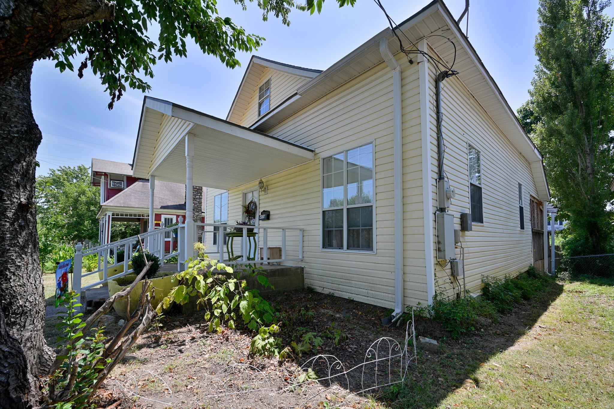 Mena Original - Residential