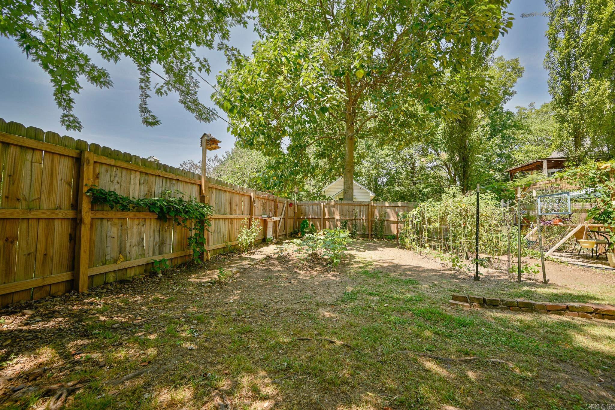 Mena Original - Residential