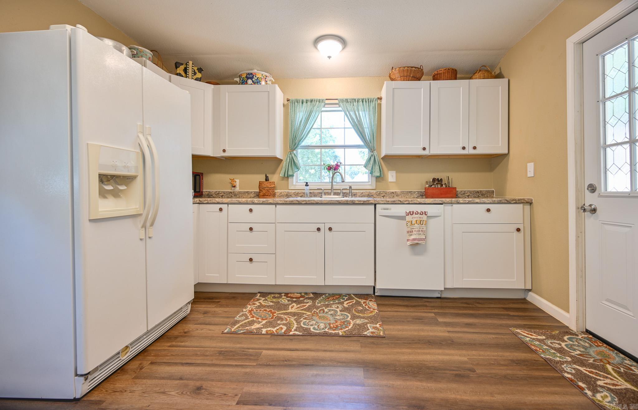 Mena Original - Residential