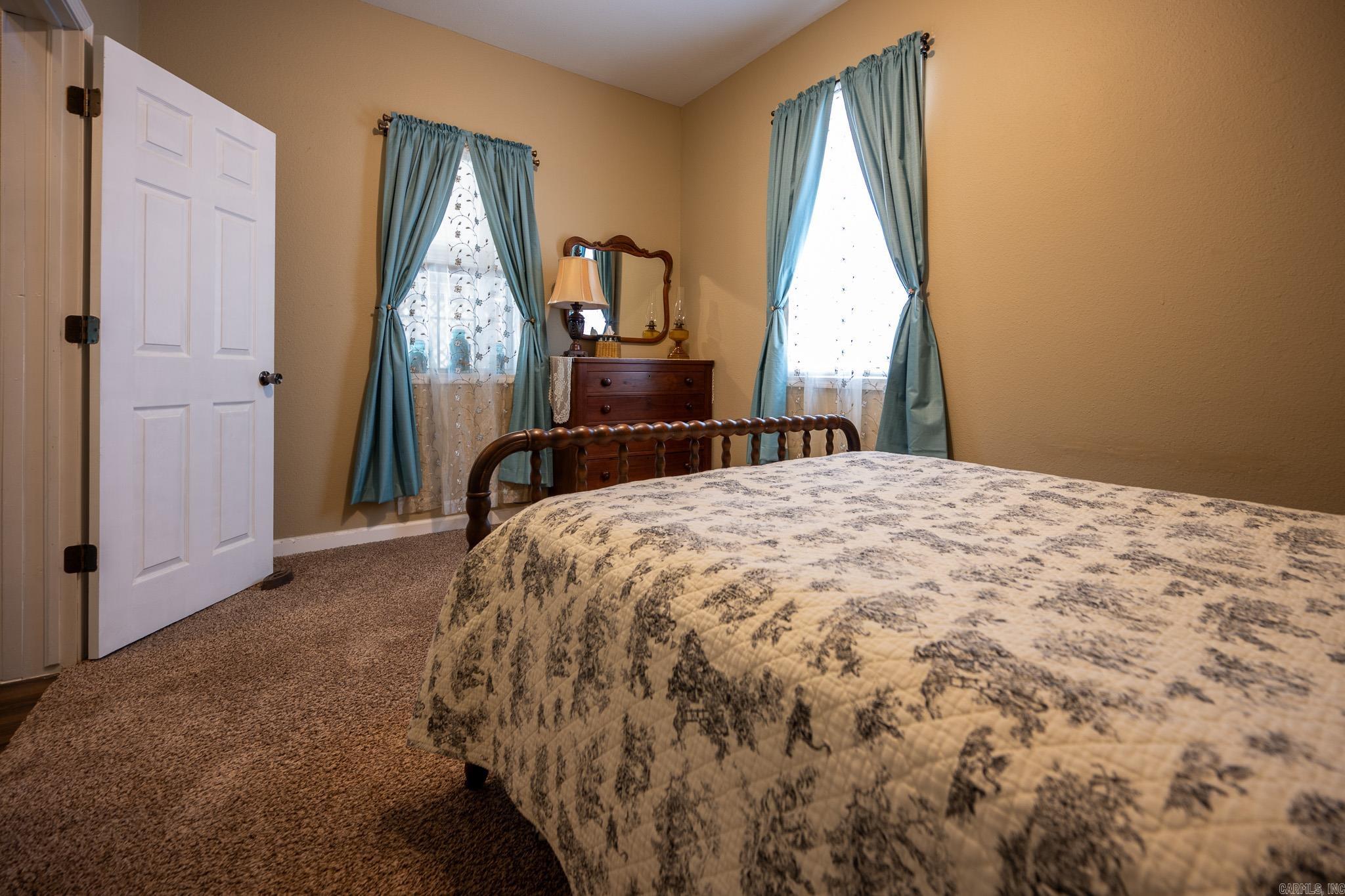 Mena Original - Residential