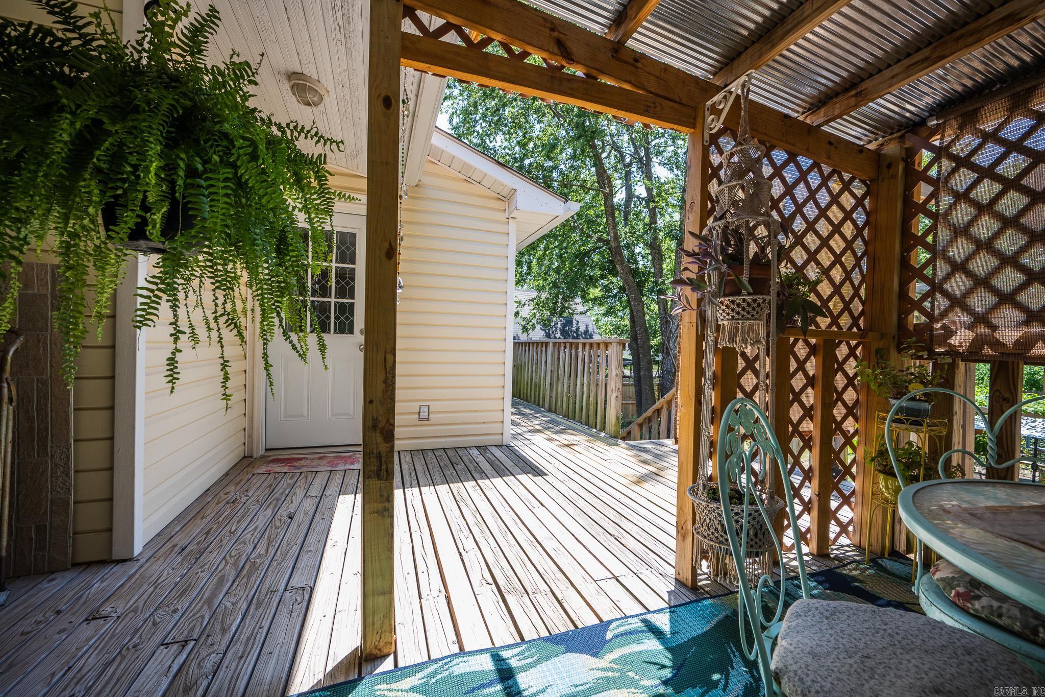 Mena Original - Residential