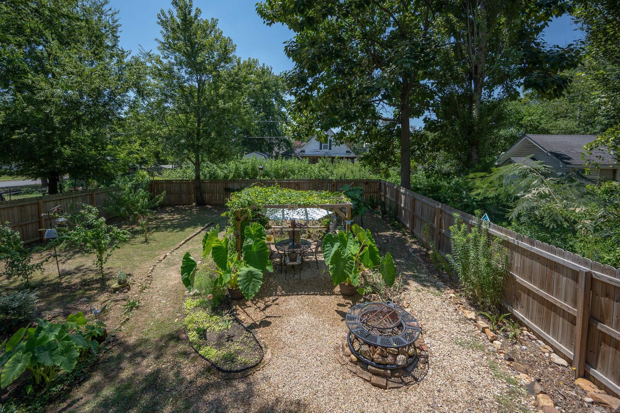 Mena Original - Residential