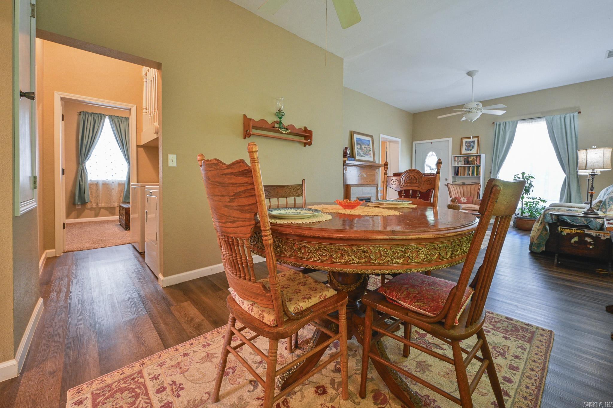 Mena Original - Residential