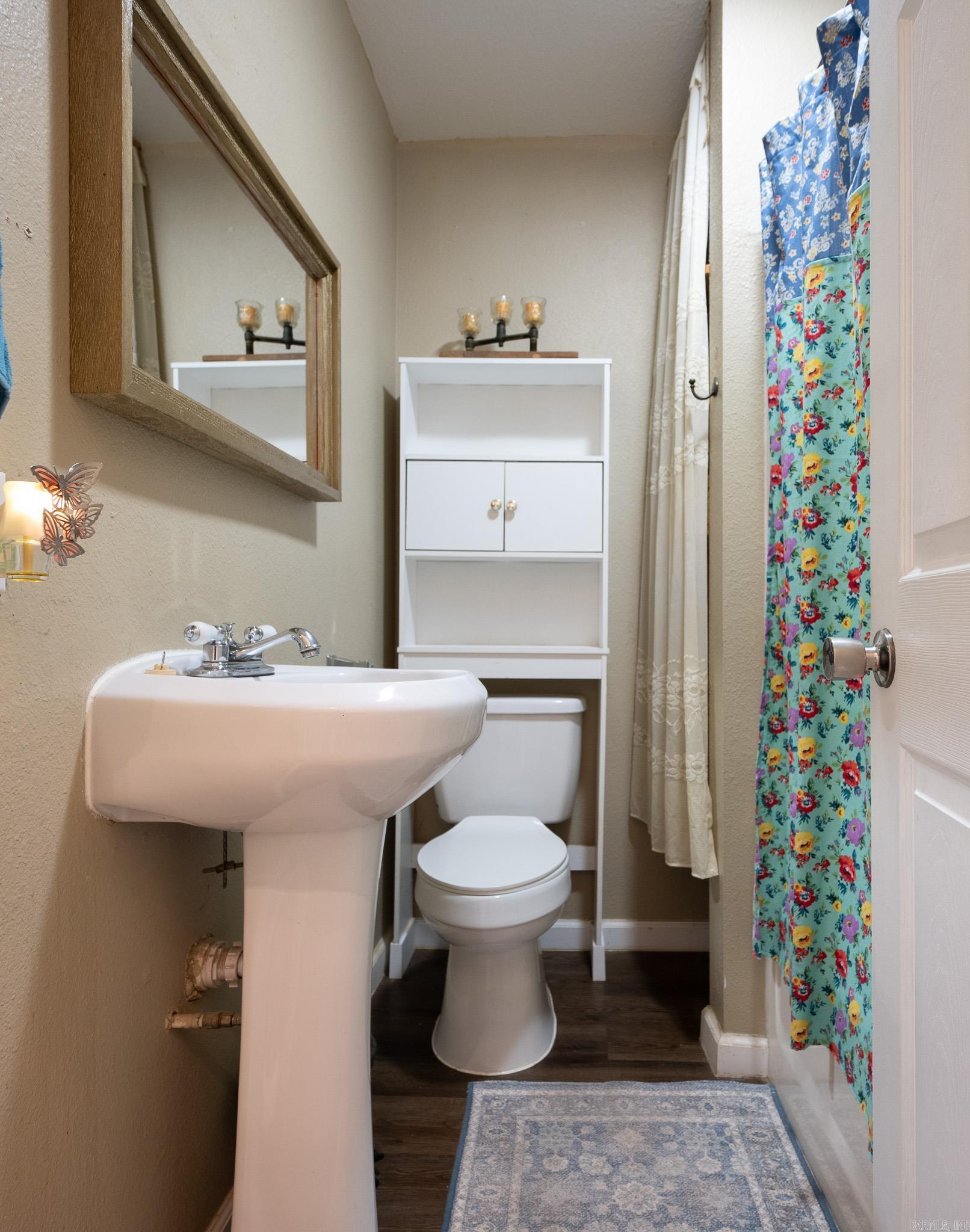 Mena Original - Residential