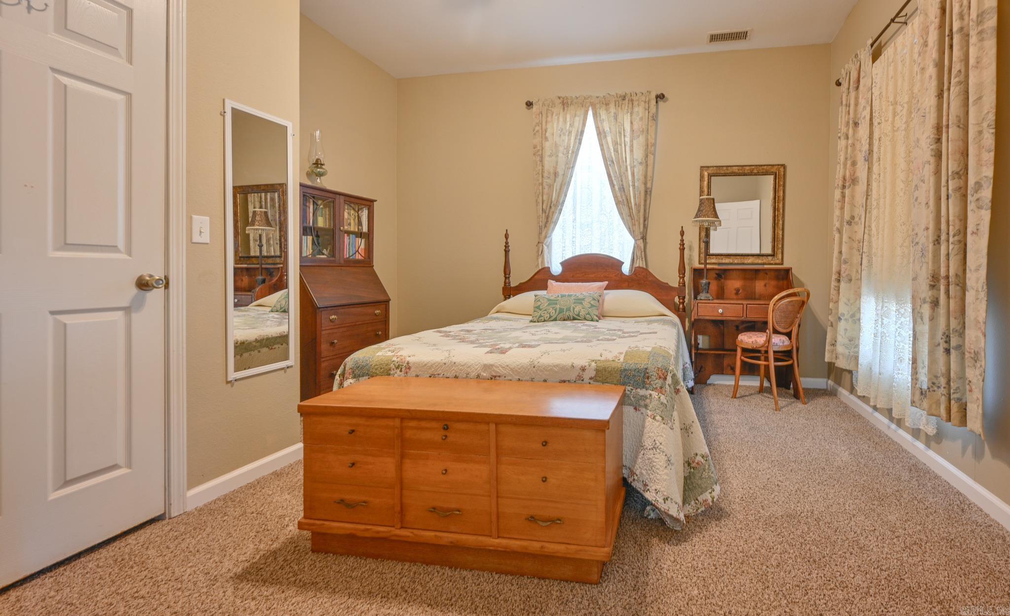 Mena Original - Residential