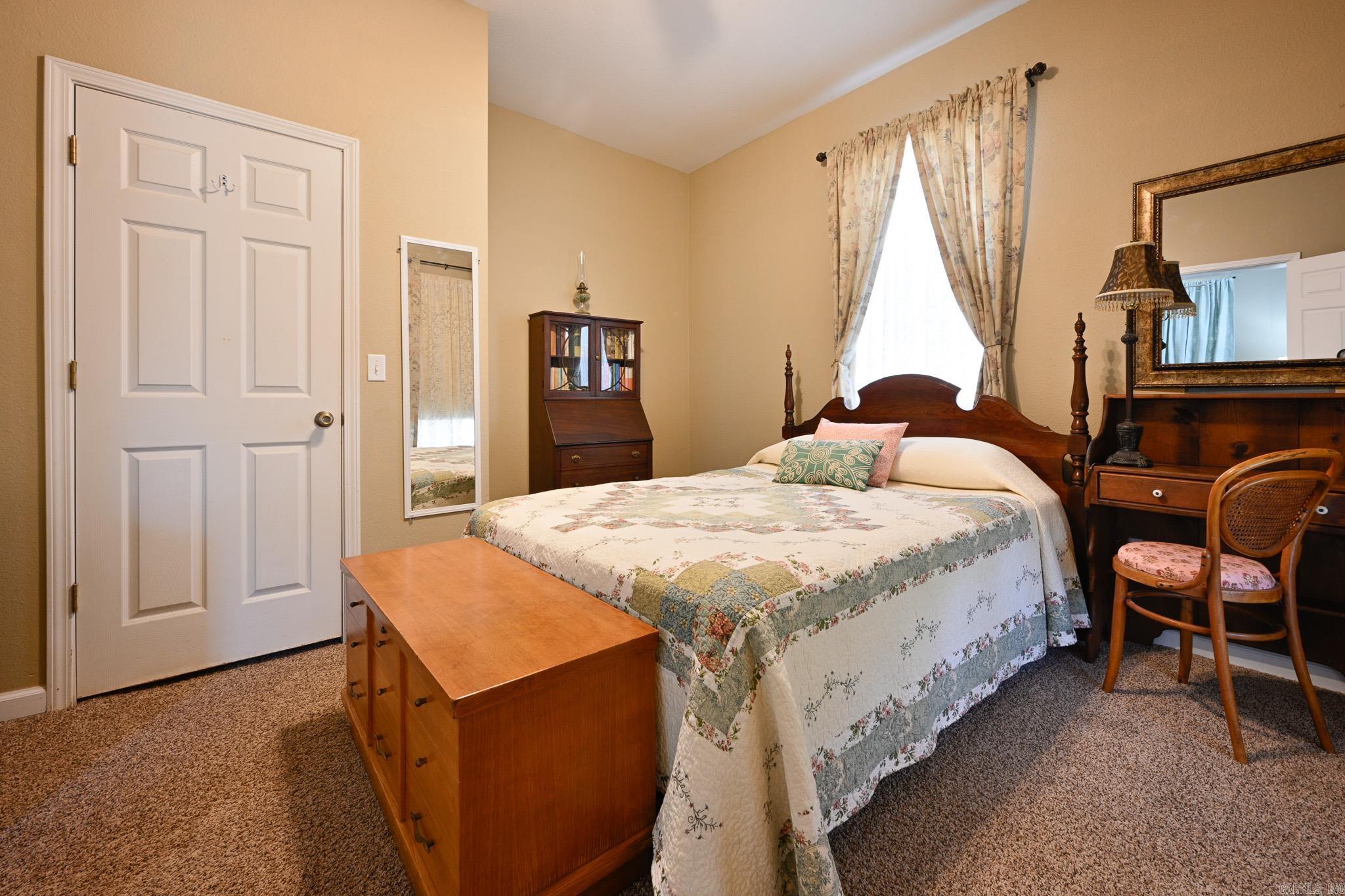 Mena Original - Residential