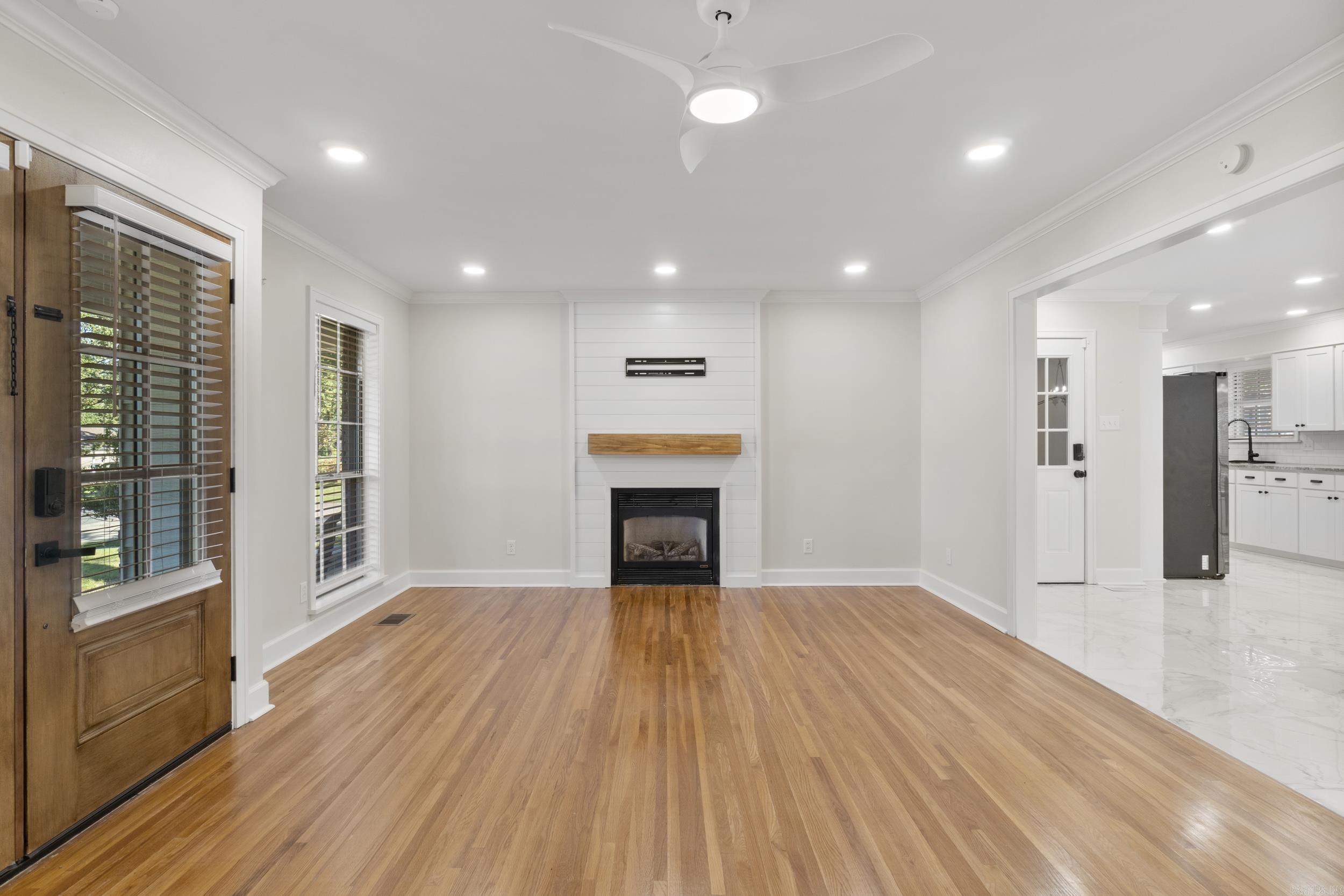 LAKEWOOD - Residential